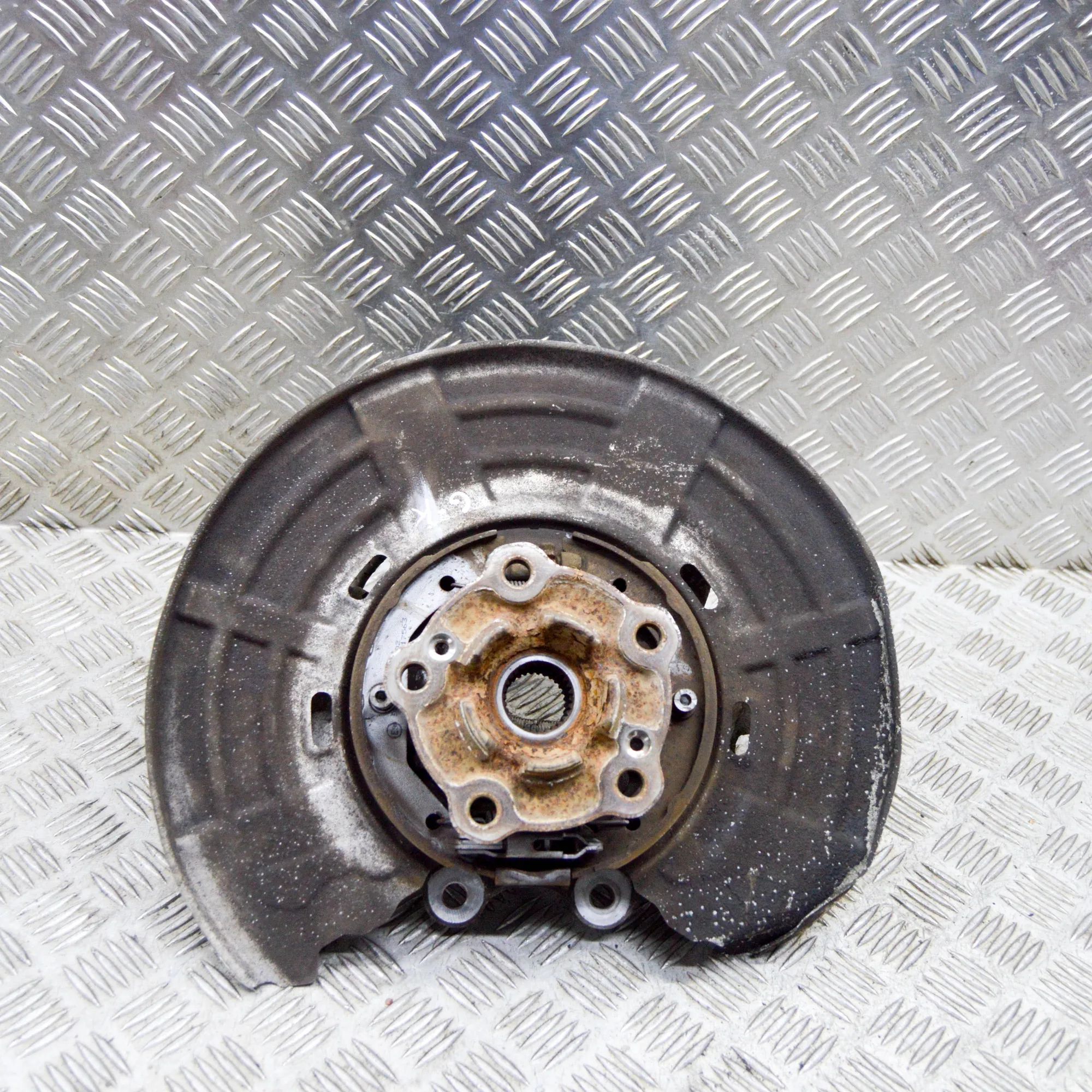 BMW 4 (F32 / F33 / F36) Rear Left Wheel Hub Spindle
