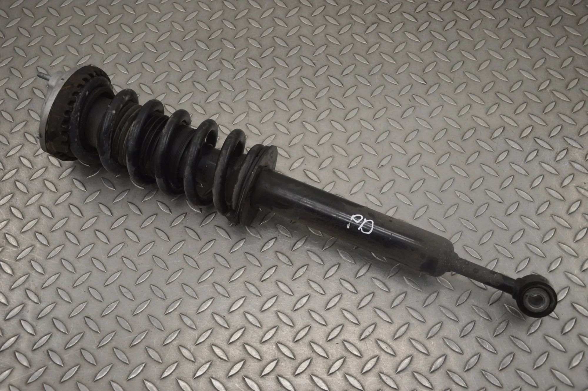 Maserati Ghibli Shock absorber — front right Shock absorber — front right — MASERATI GHIBLI ...