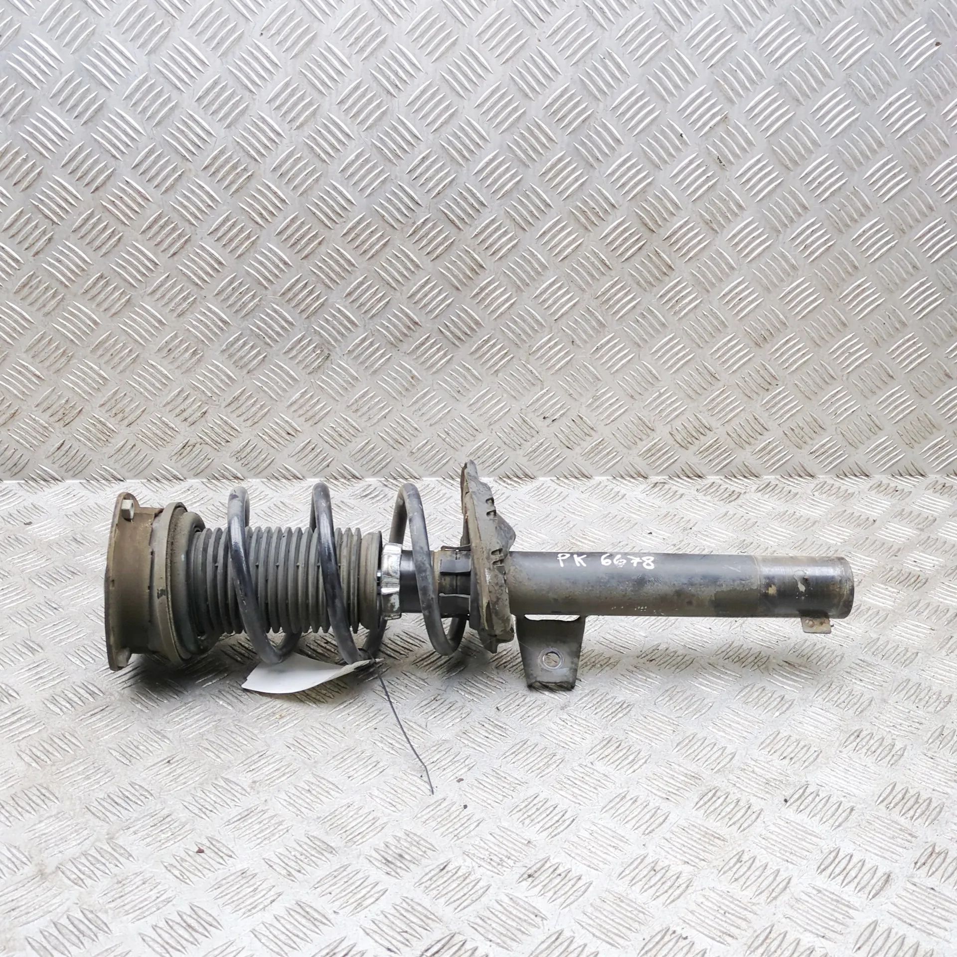 Volkswagen Golf 8 Shock absorber — front left Shock absorber — front left — VW GOLF (VIII CD1...