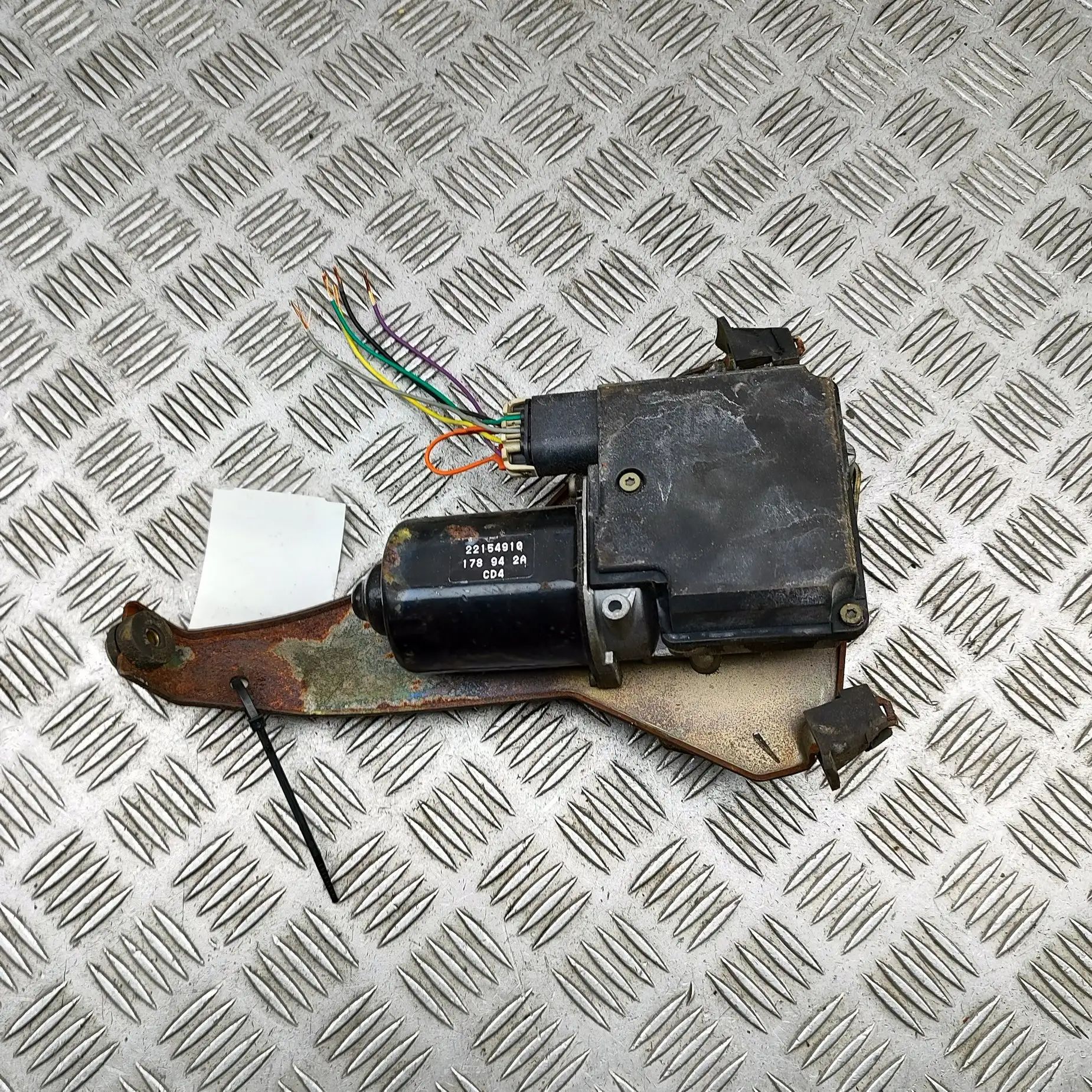 Chevrolet Camaro Front Windshield Wiper Mechanism Motor Front Windshield Wiper Mechanism Motor — CHEVRO...
