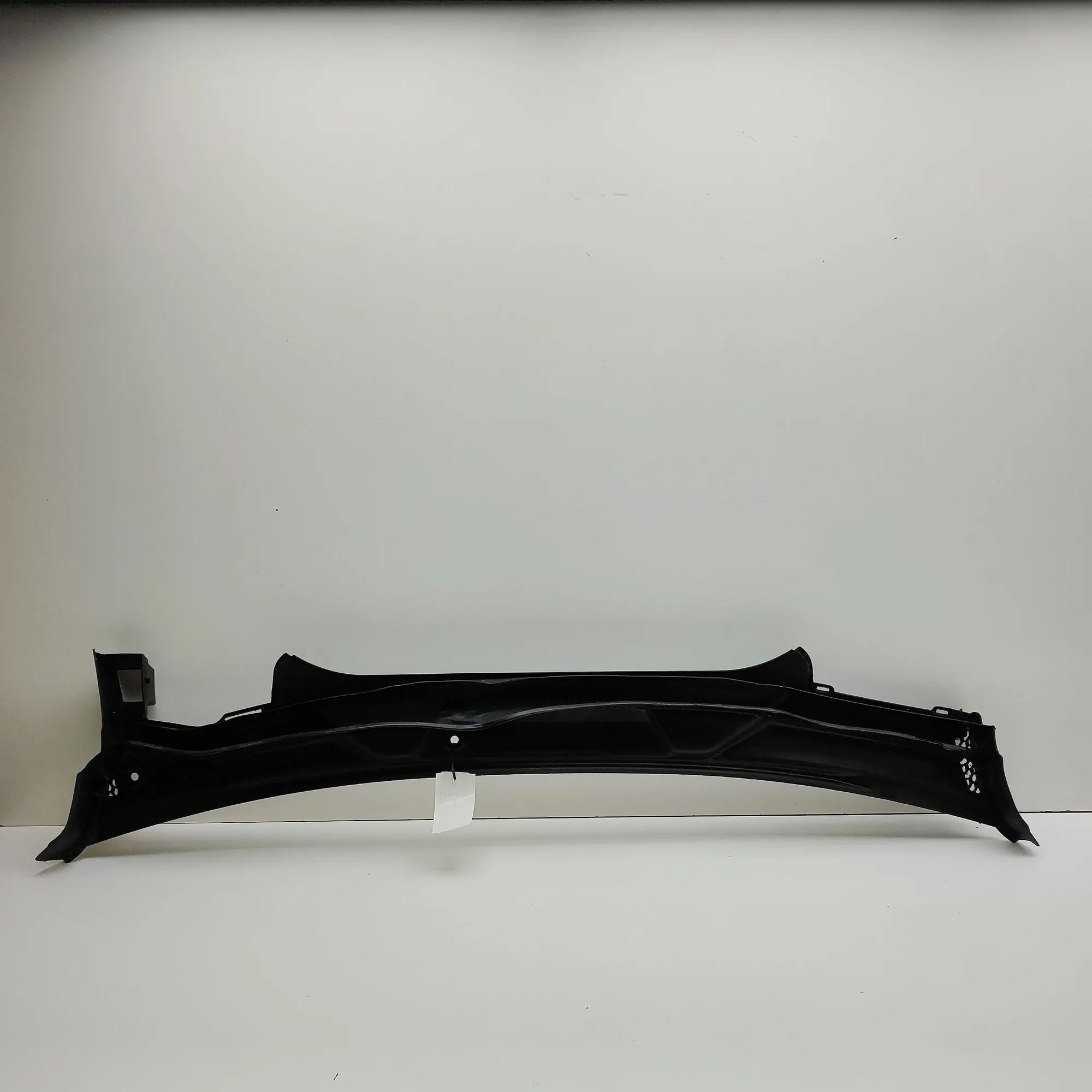 BMW X4 (G02) Front Wiper Cowl Trim Front Wiper Cowl Trim — BMW X4 (G02, F98) (2017...