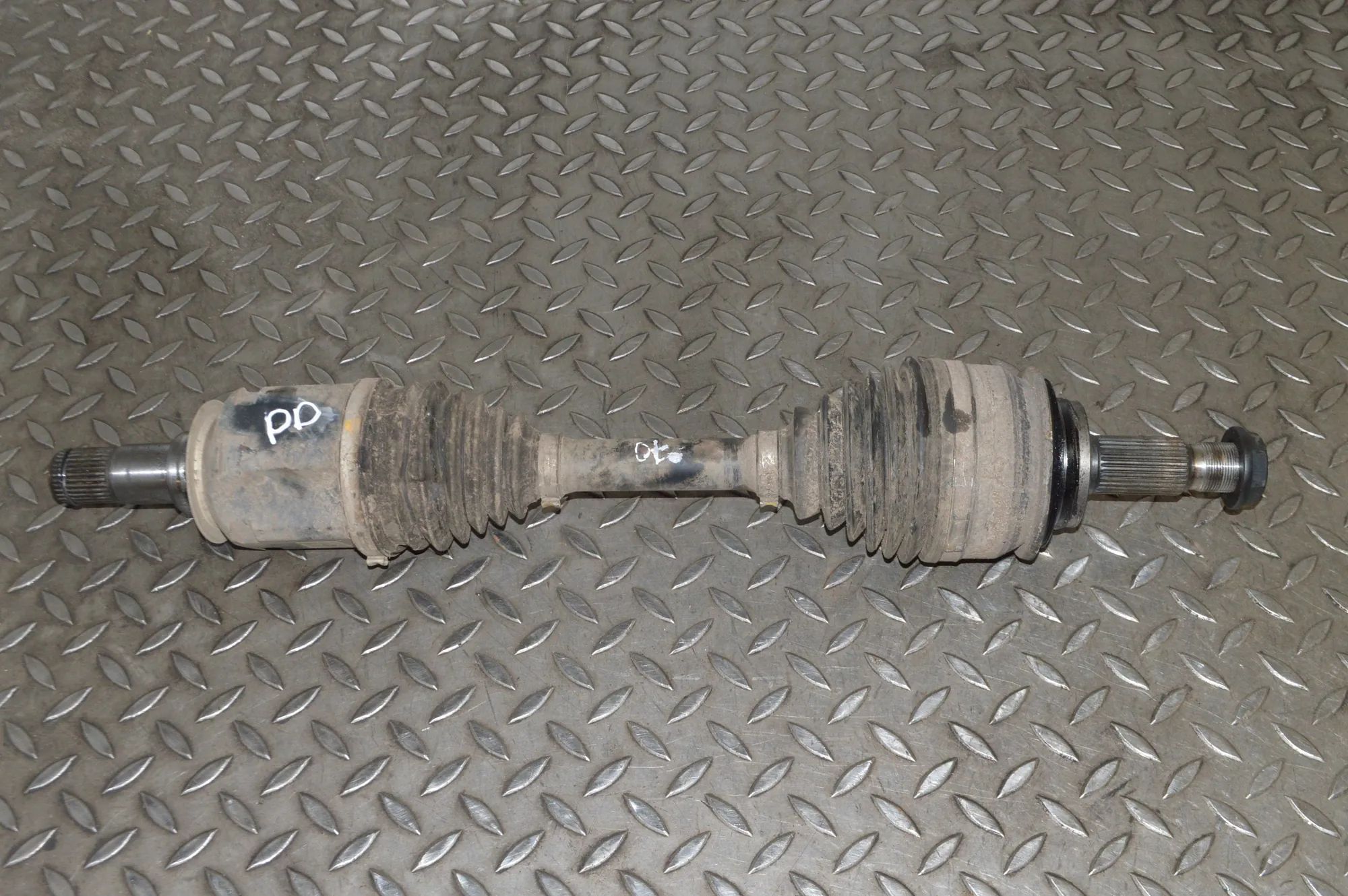 Toyota Land Cruiser 150 Front Right Driveshaft Front Right Driveshaft — TOYOTA LAND CRUISER (_...