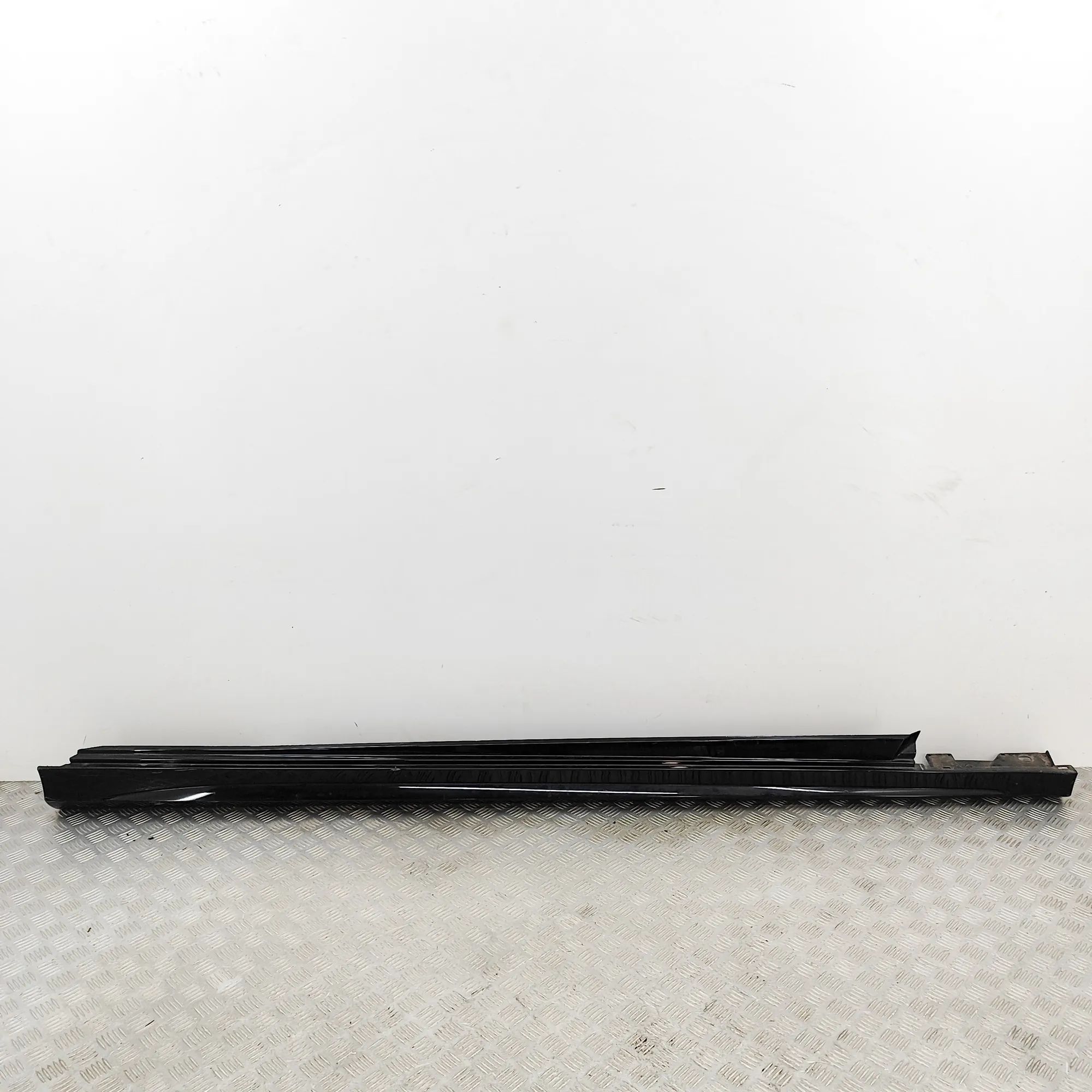 Mercedes-Benz A (W176) Right Side Plastic Sideskirt Cover Right Side Plastic Sideskirt Cover — MERCEDES B...
