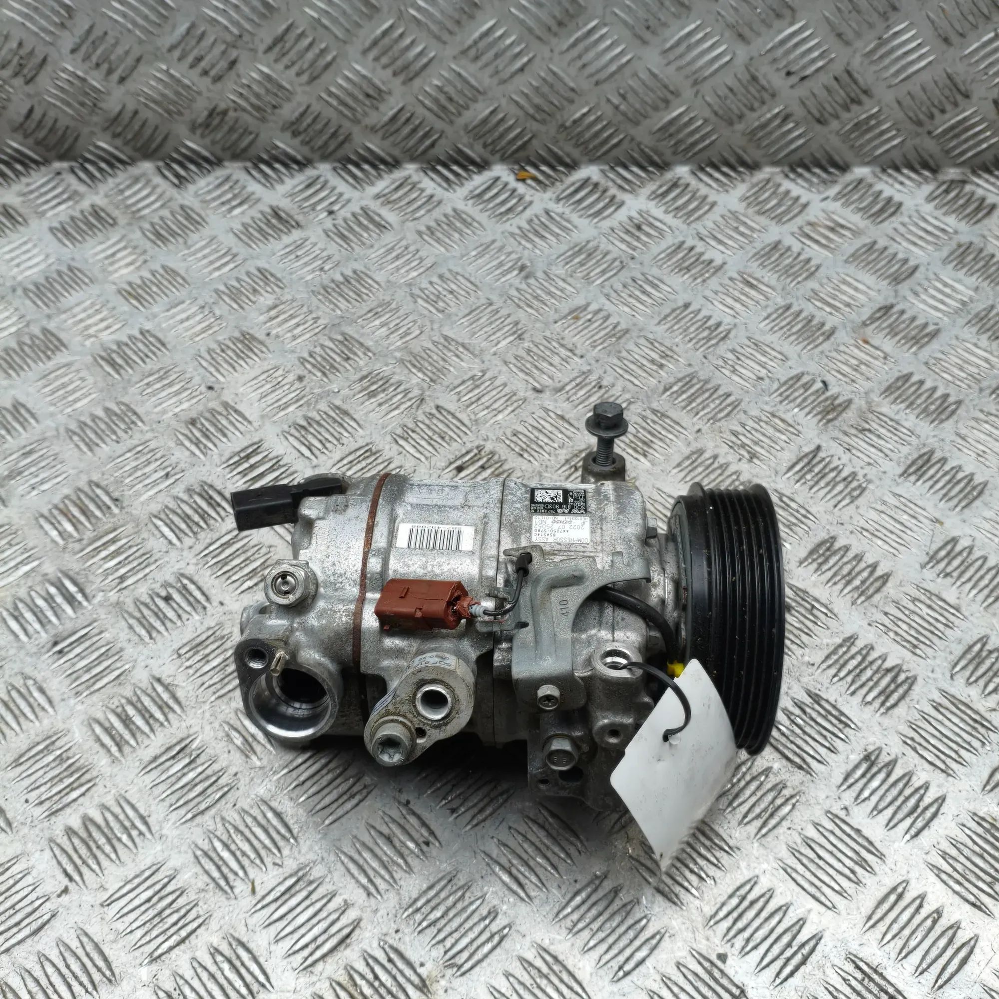 Audi Q3 (F3) Air-conditioning compressor Air-conditioning compressor — AUDI Q3 (F3) (201...