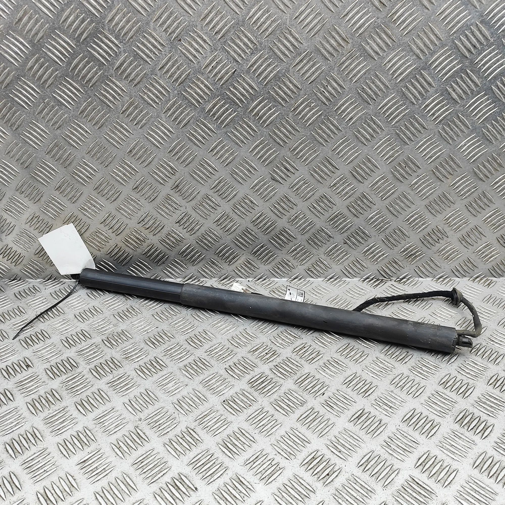 Maserati Levante Right Side Tailgate Gas Strut Right Side Tailgate Gas Strut — MASERATI LEVANT...