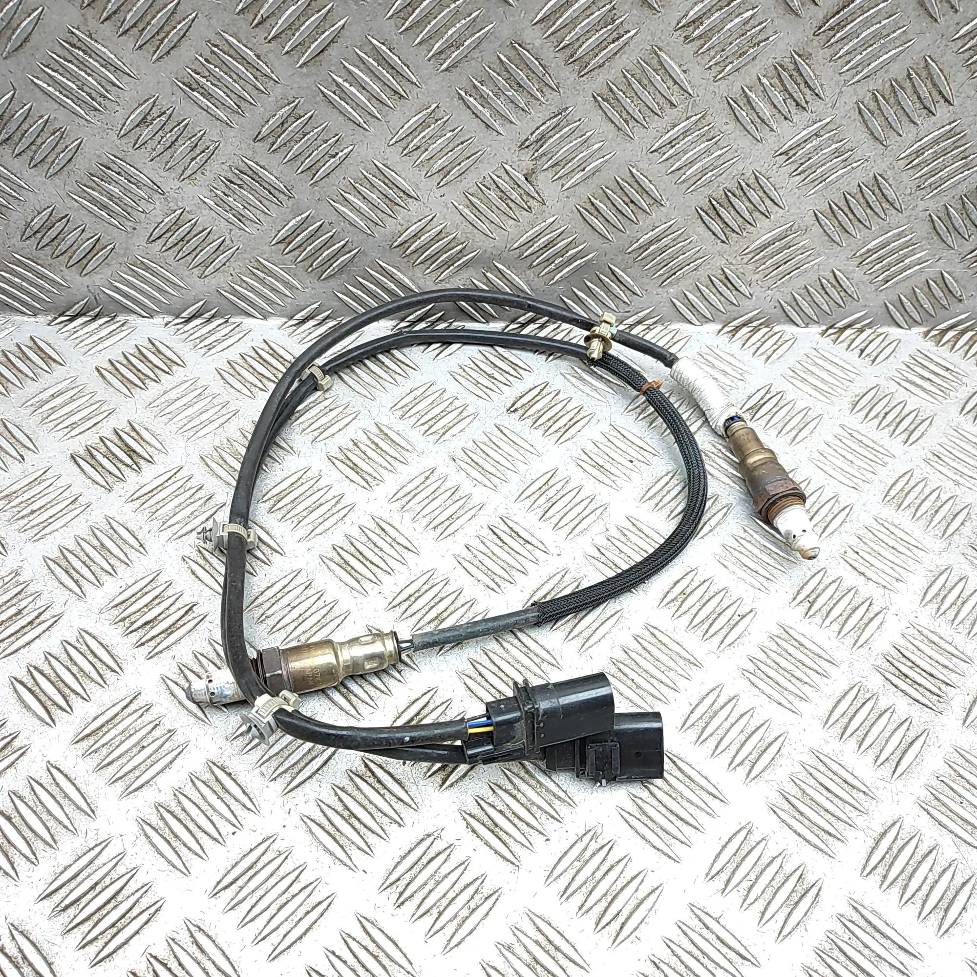 Audi Q3 (F3) Lambda Oxygen Sensor Lambda Oxygen Sensor — AUDI Q3 (Sportback F3N) ...