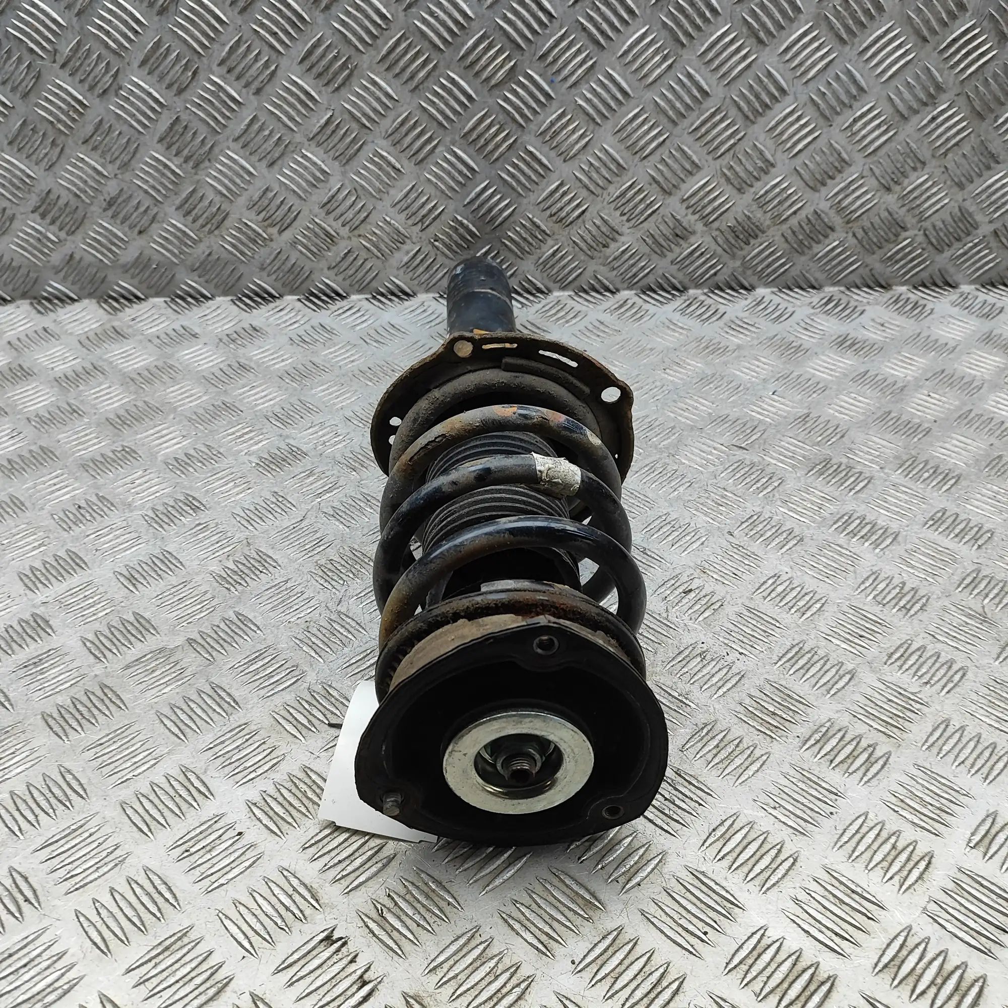 Audi TT (8S) Shock absorber — front right Shock absorber — front right — AUDI TT (FV3) (2...