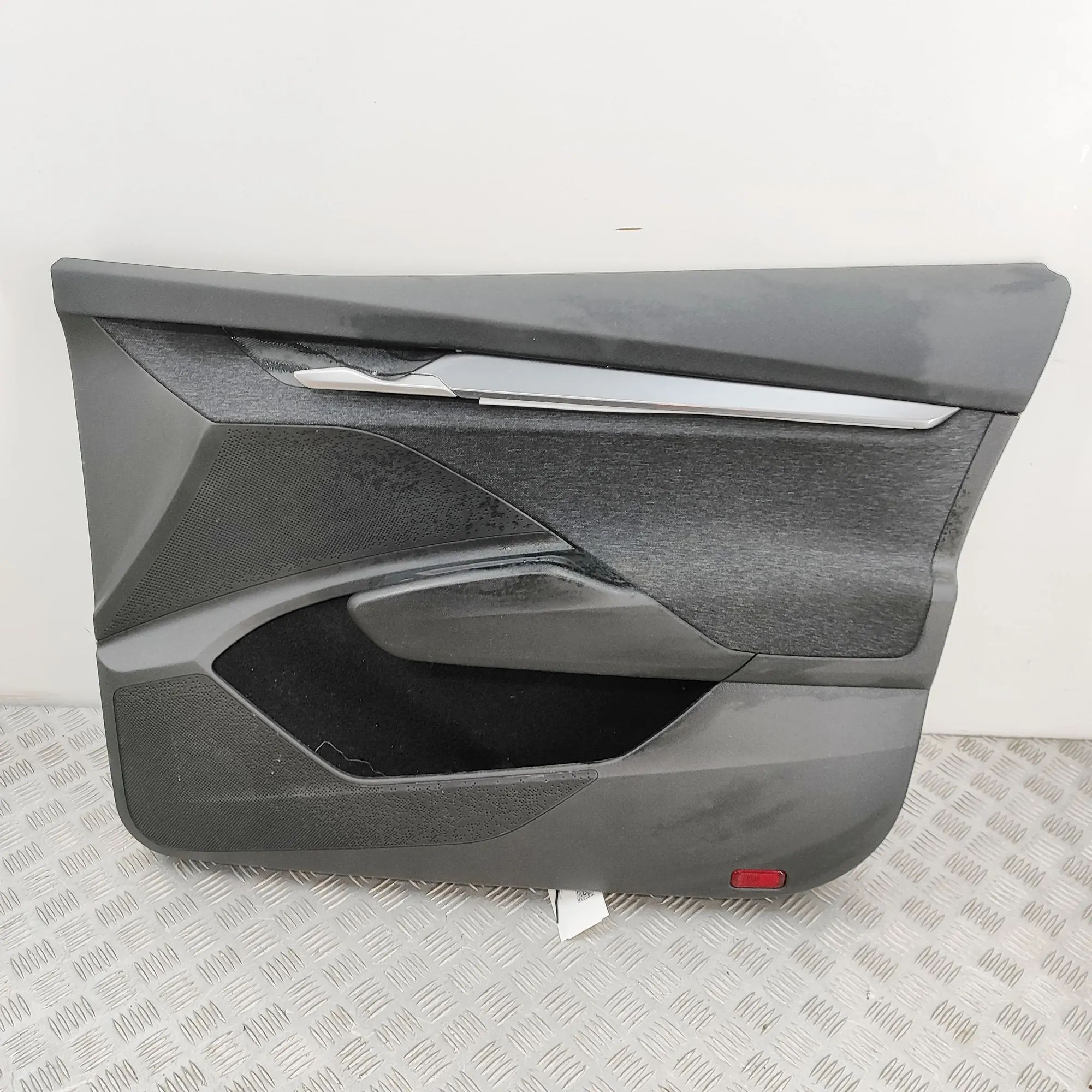 Skoda Elroq  Front Right Door Panel Front Right Door Panel — SKODA ELROQ (2024-...)...