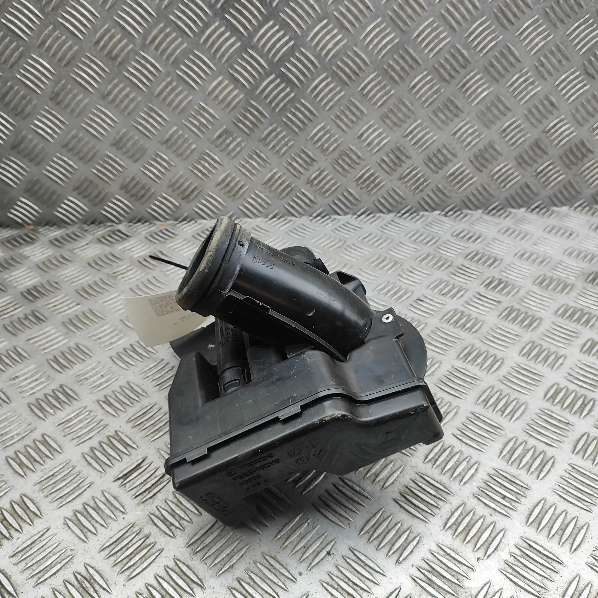 Mazda MX-5 Air Intake Tube Air Intake Tube — MAZDA MX-5 (IV ND) (2015-...)...