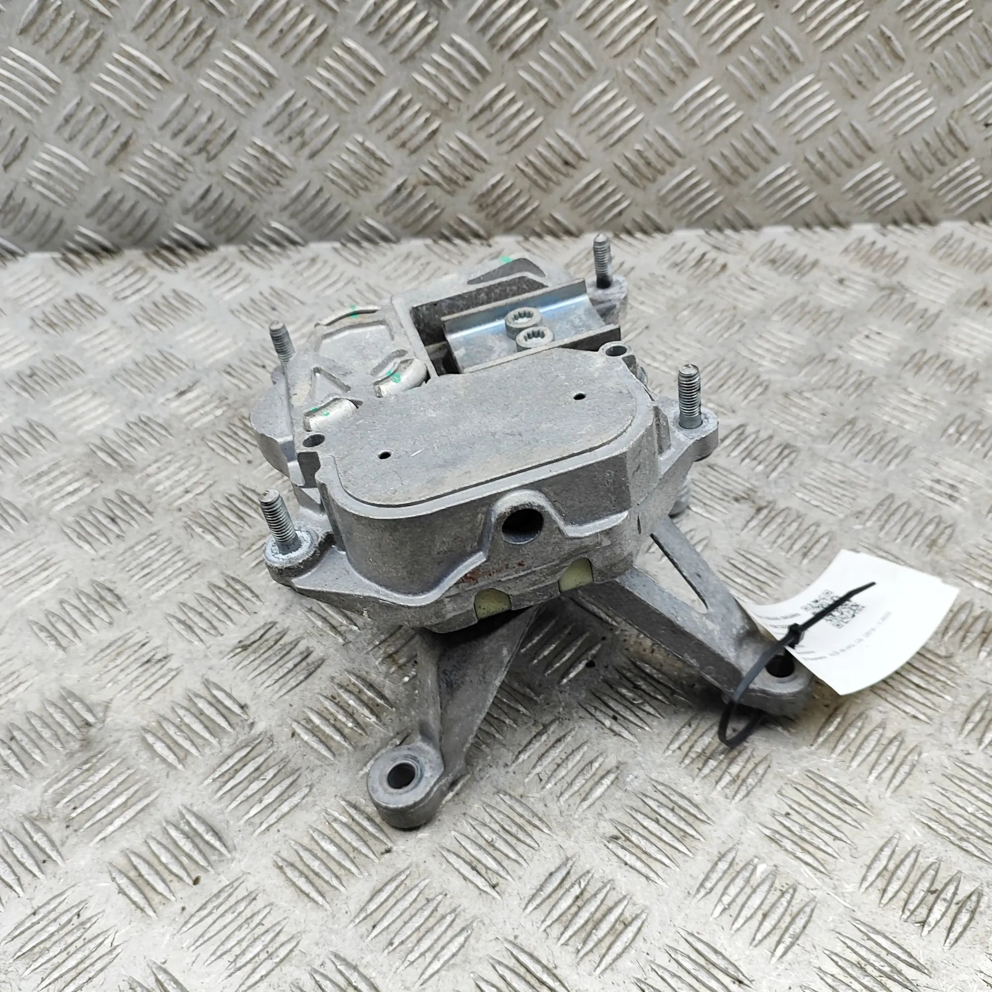 Audi A6 (C8) Gearbox mount Gearbox mount — AUDI A6 (4A2, C8) (2018-...) — ...
