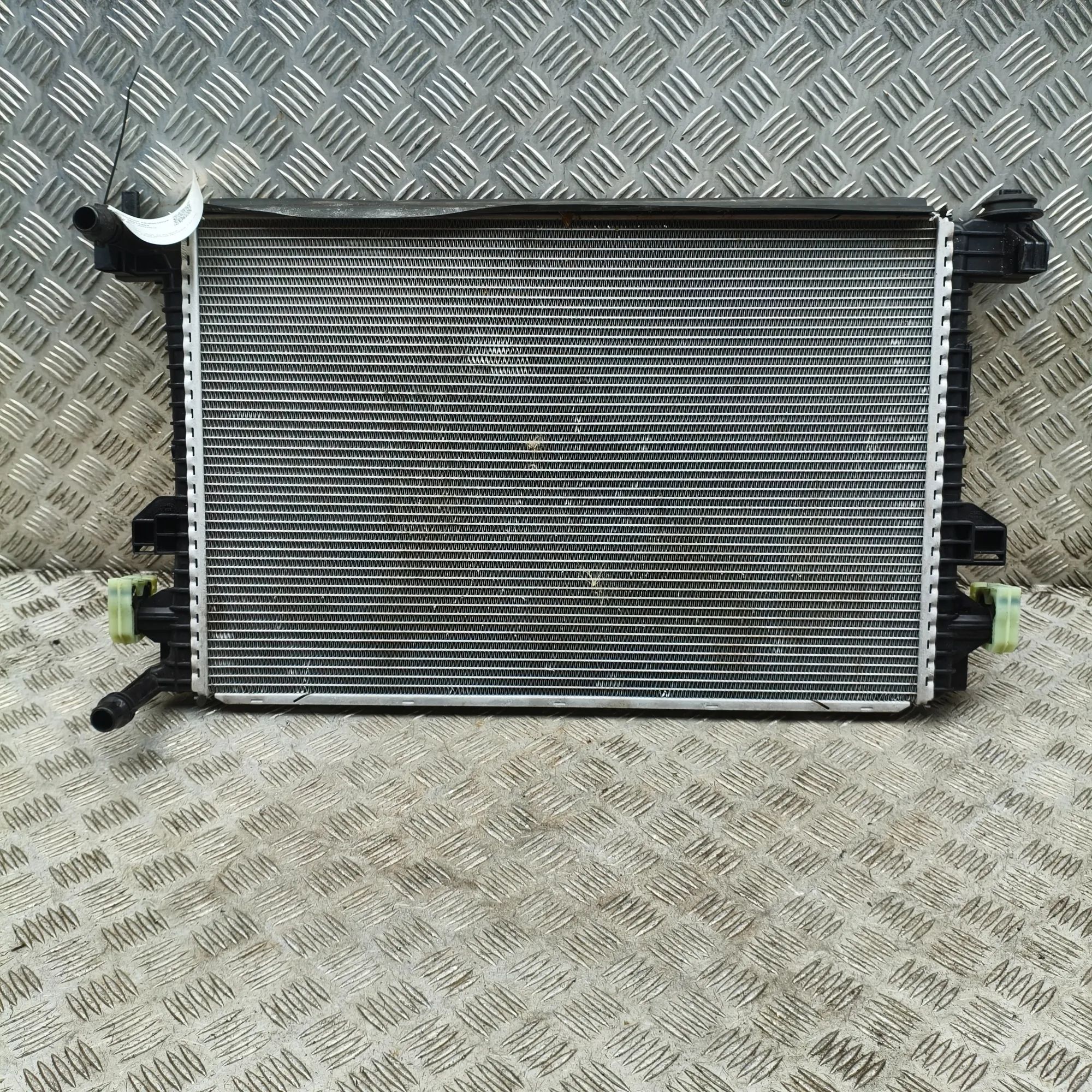 Audi A3 (8Y)  Cooling Radiator Cooling Radiator — AUDI A3 (Sportback 8YA) (201...