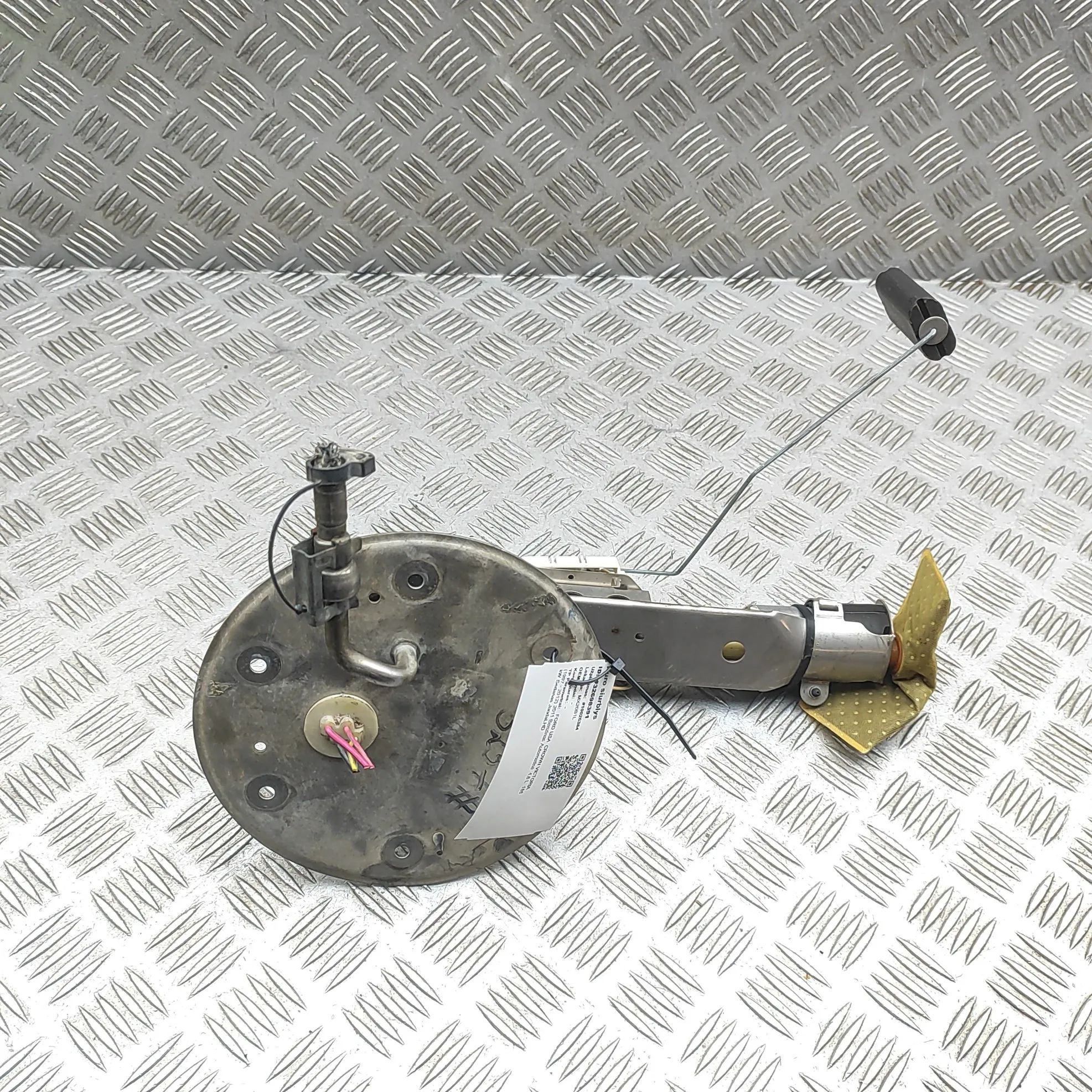 Fuel Tank Pump Brand/Model: FORD USA CROWN
Year: 2011
Engine: ...
