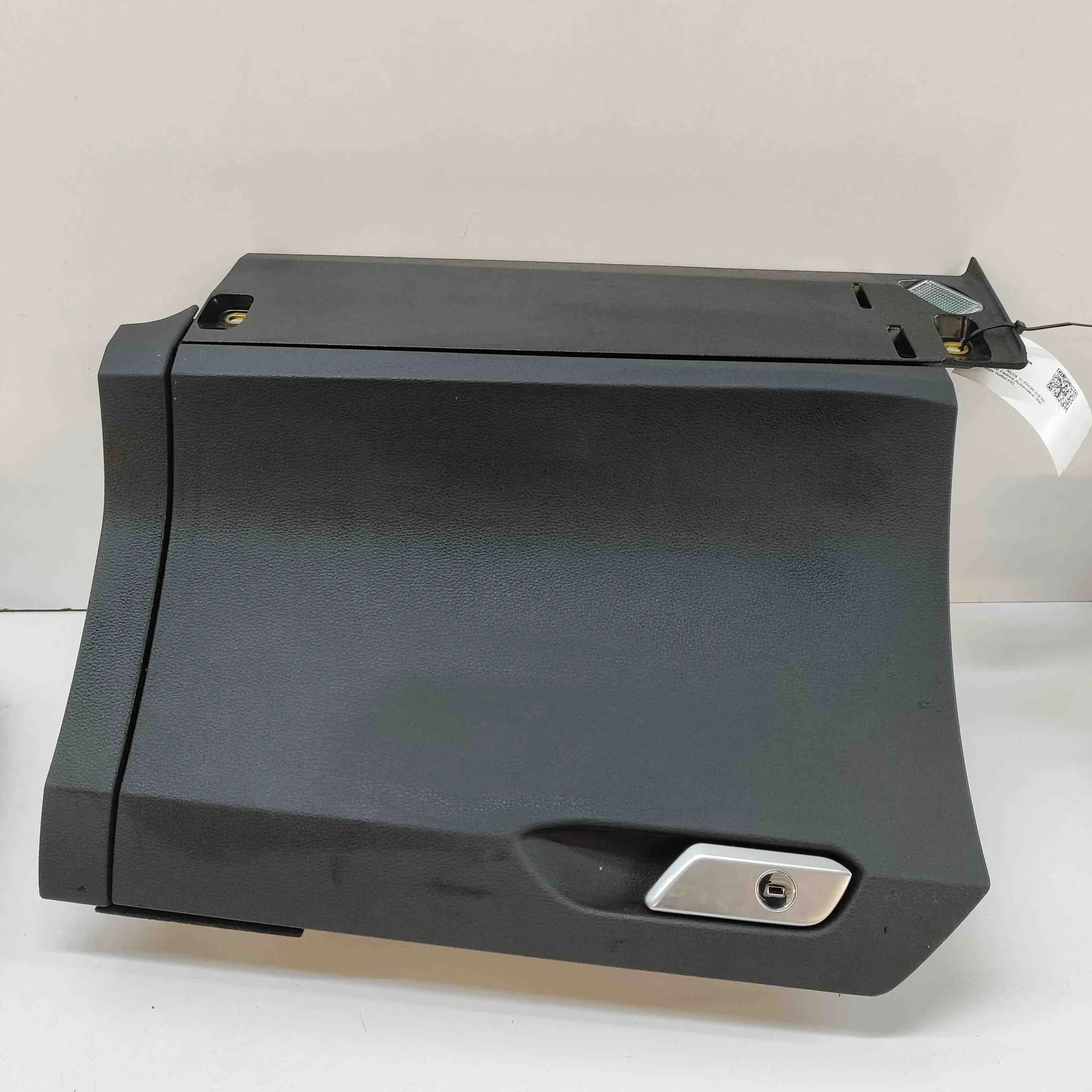 Audi e-tron Glove Compartment Glove compartment — AUDI E-TRON (GEN) (2018-......