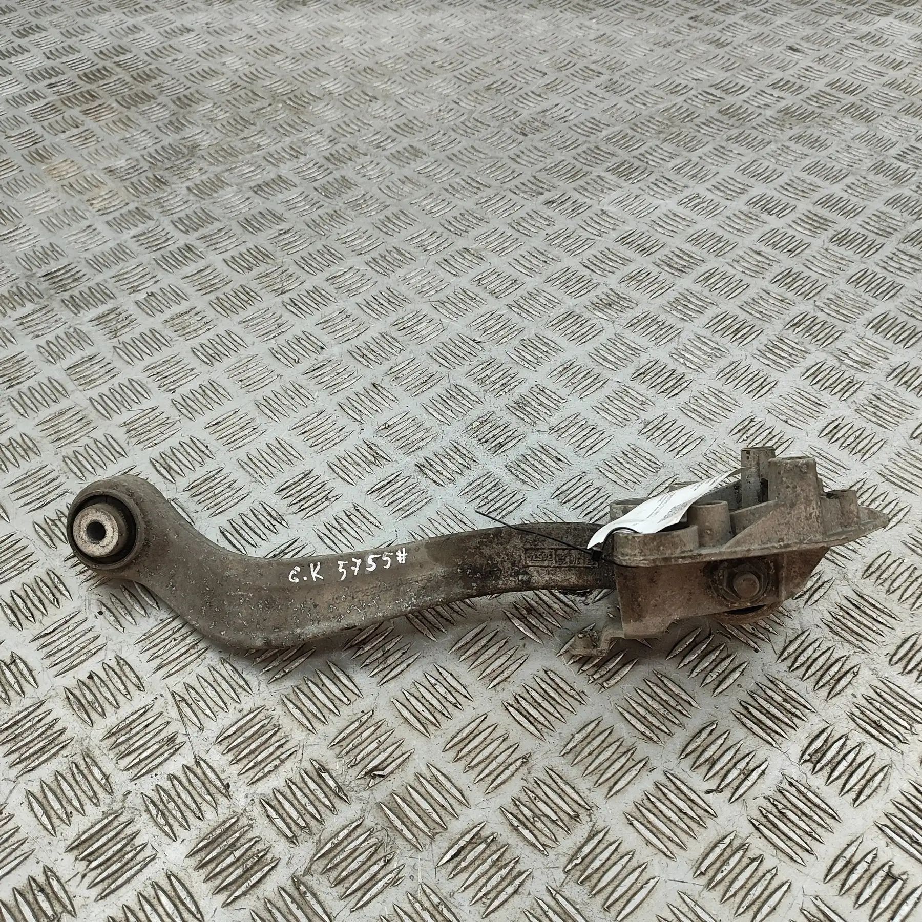 Porsche 911 (991) Control arm — rear left Control arm — rear left — PORSCHE 911 (991) (20...
