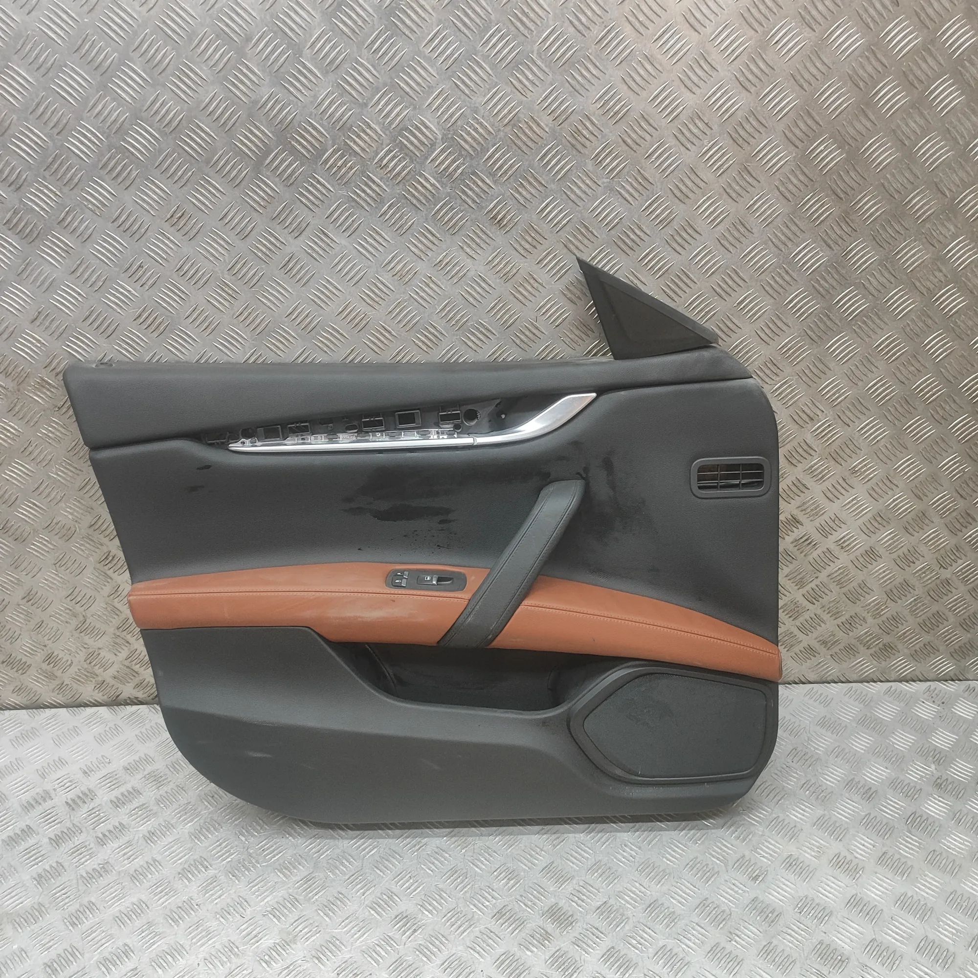 Maserati Ghibli Front Left Door Panel