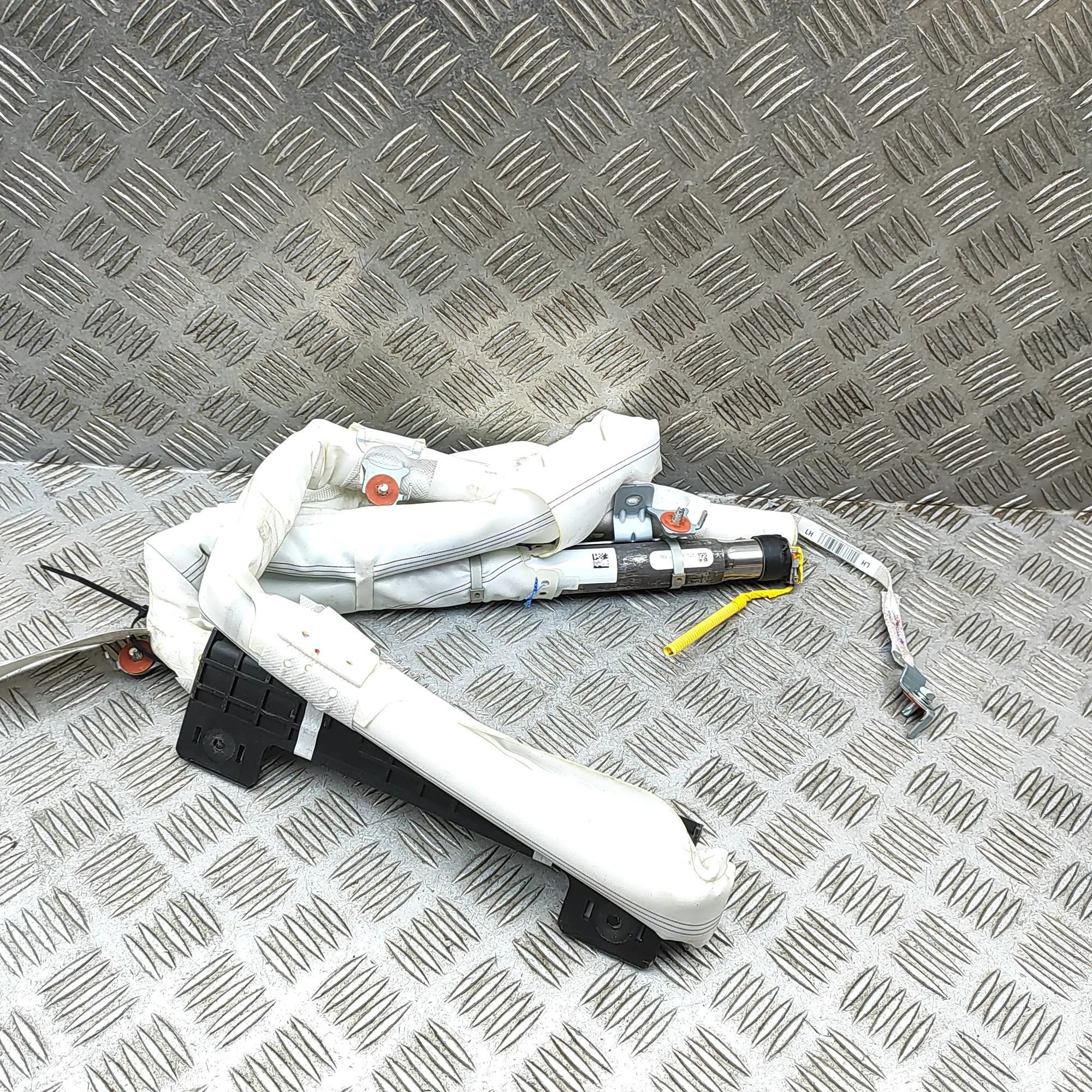 Hyundai Ioniq Left Side Roof Safety Curtain SRS Left Side Roof Safety Curtain SRS — HYUNDAI ION...