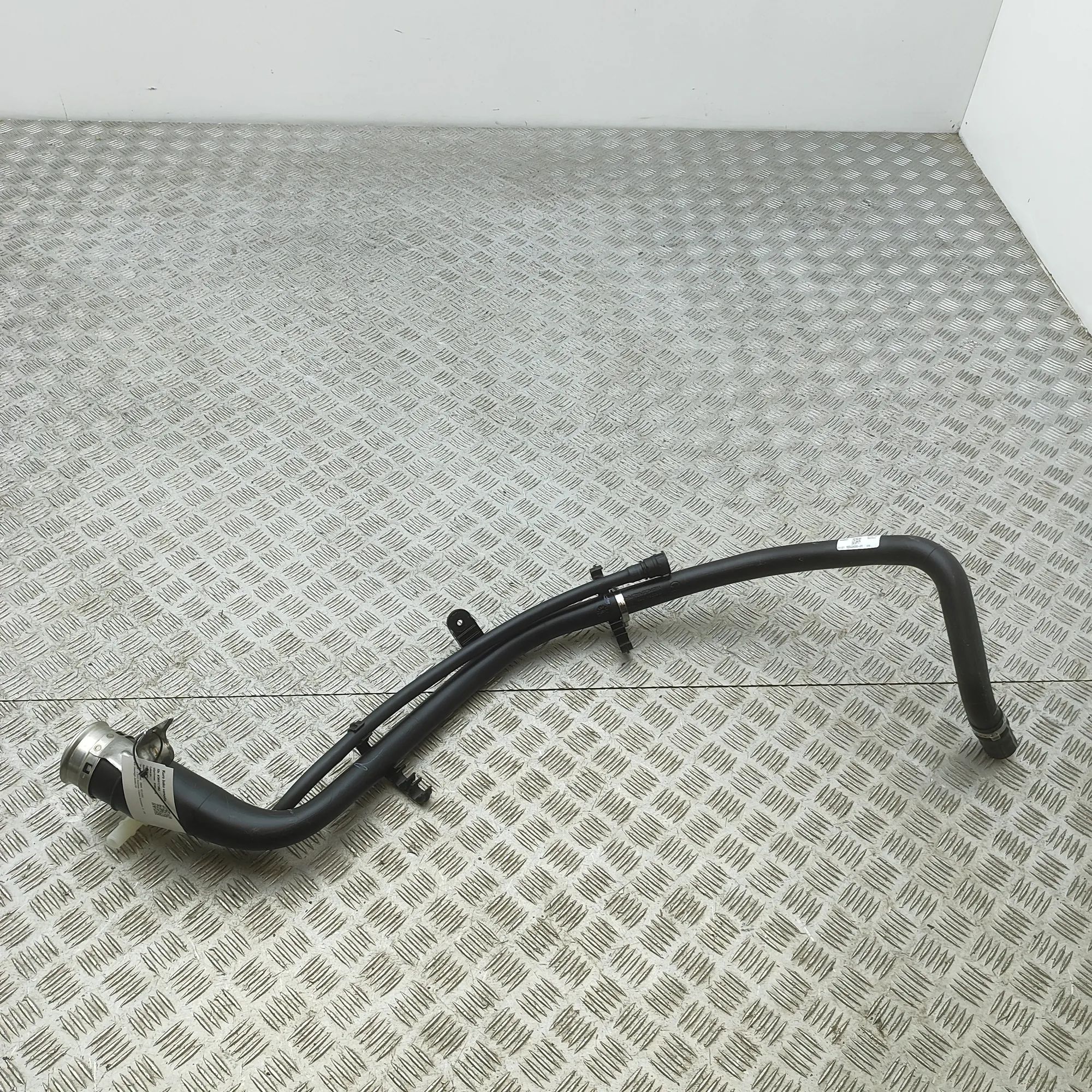BMW X5 (G05) Fuel tank pipe Fuel tank pipe — BMW X5 (G05) (2018-...) — R25A...