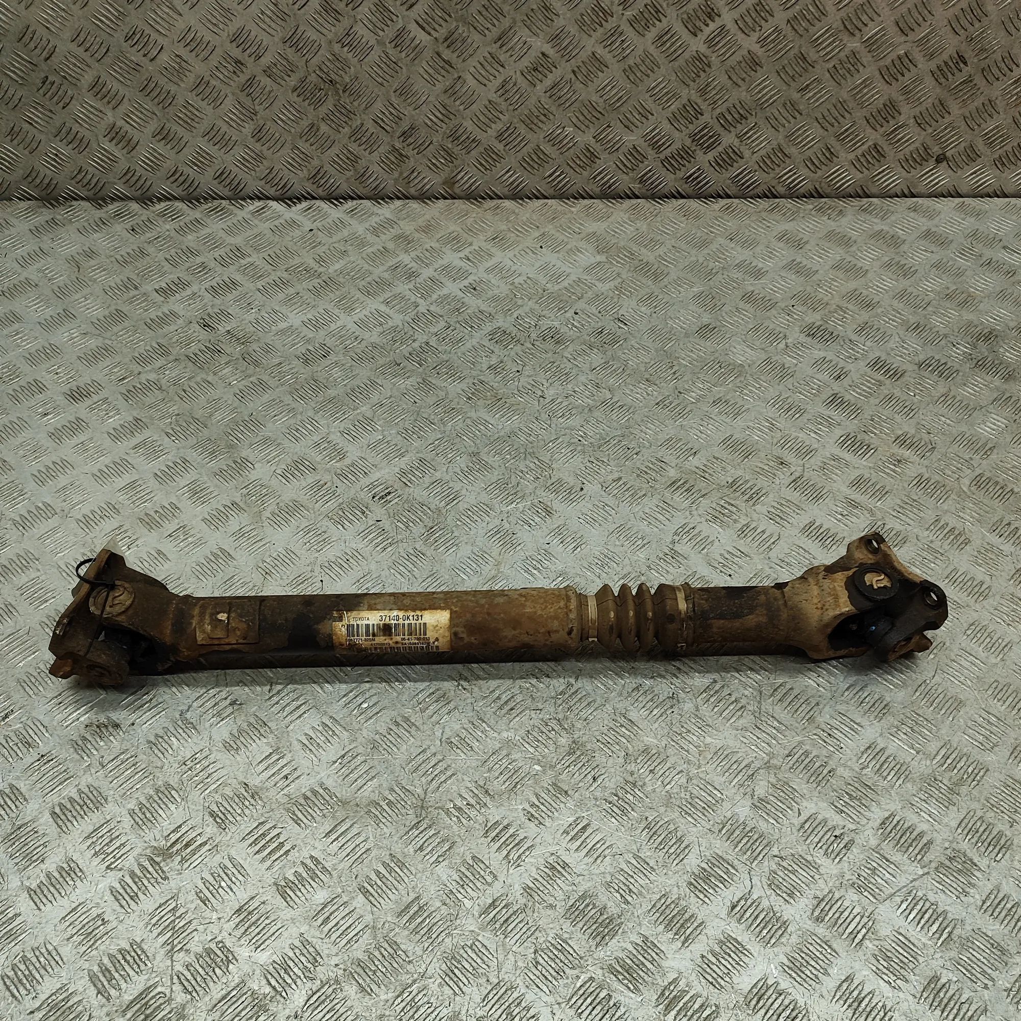 Toyota Hilux Gearbox Short Propshaft Gearbox Short Propshaft — TOYOTA HILUX (VII Pic...