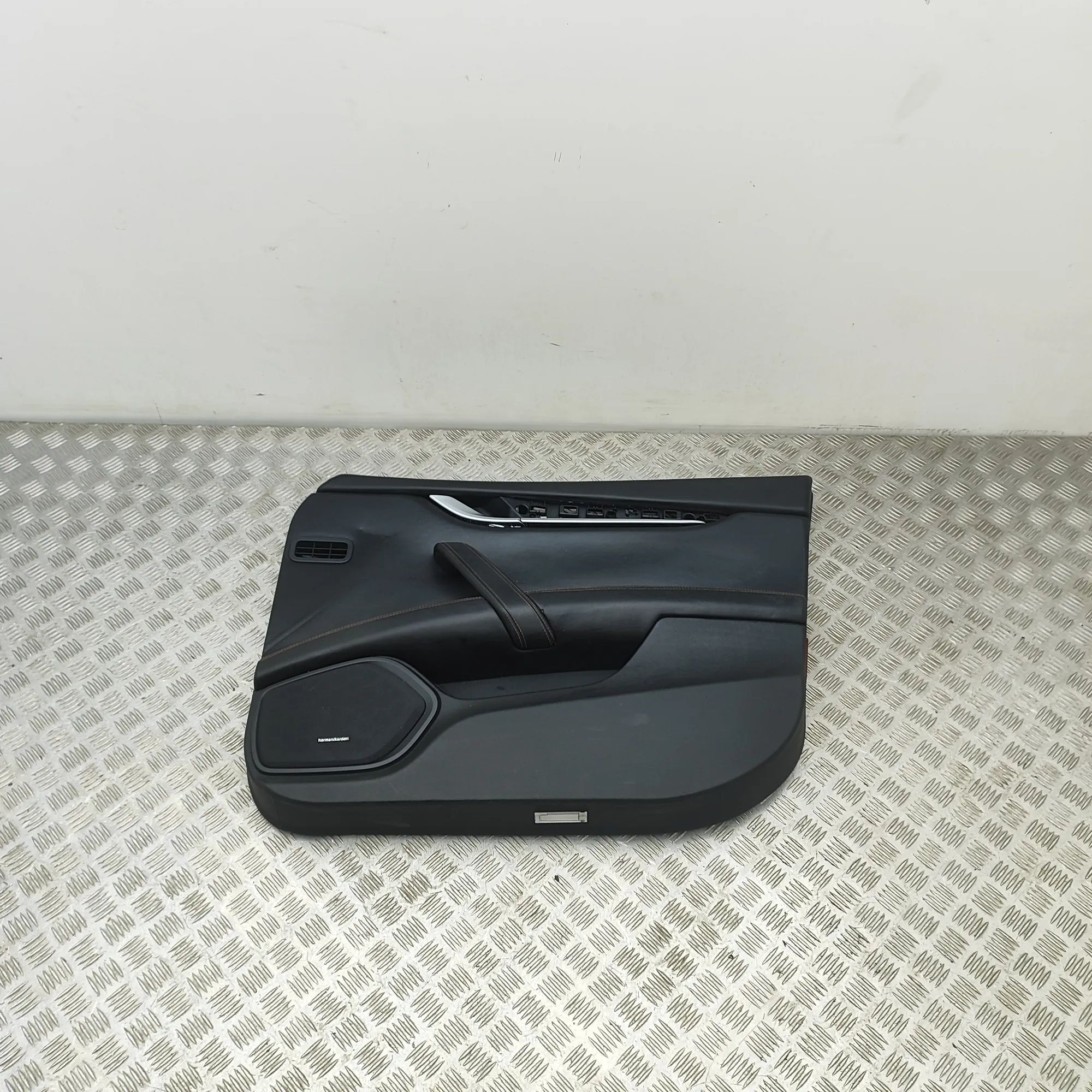 Maserati Ghibli Front Right Door Panel