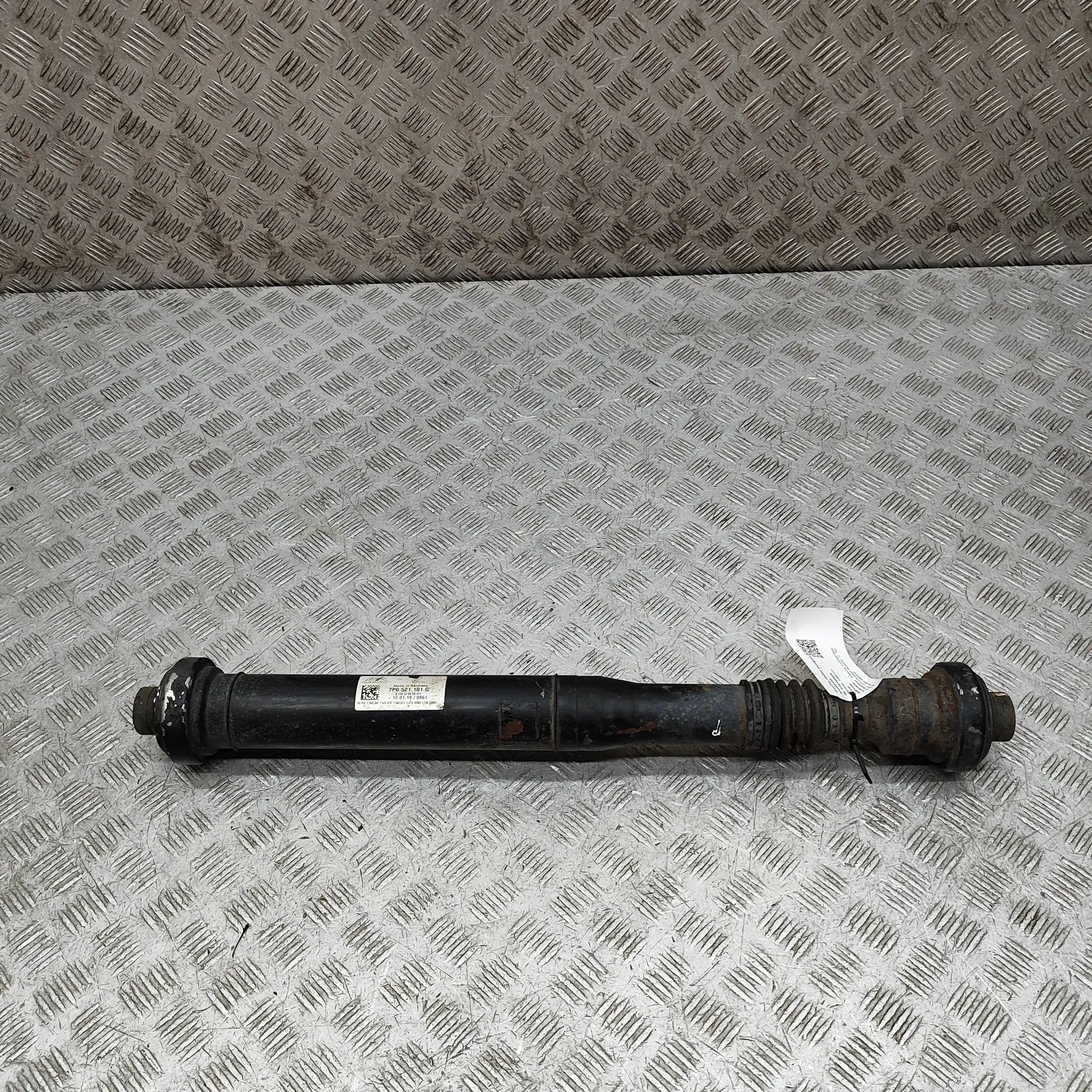 Porsche Cayenne Gearbox Short Propshaft Gearbox Short Propshaft — PORSCHE CAYENNE (92A)...