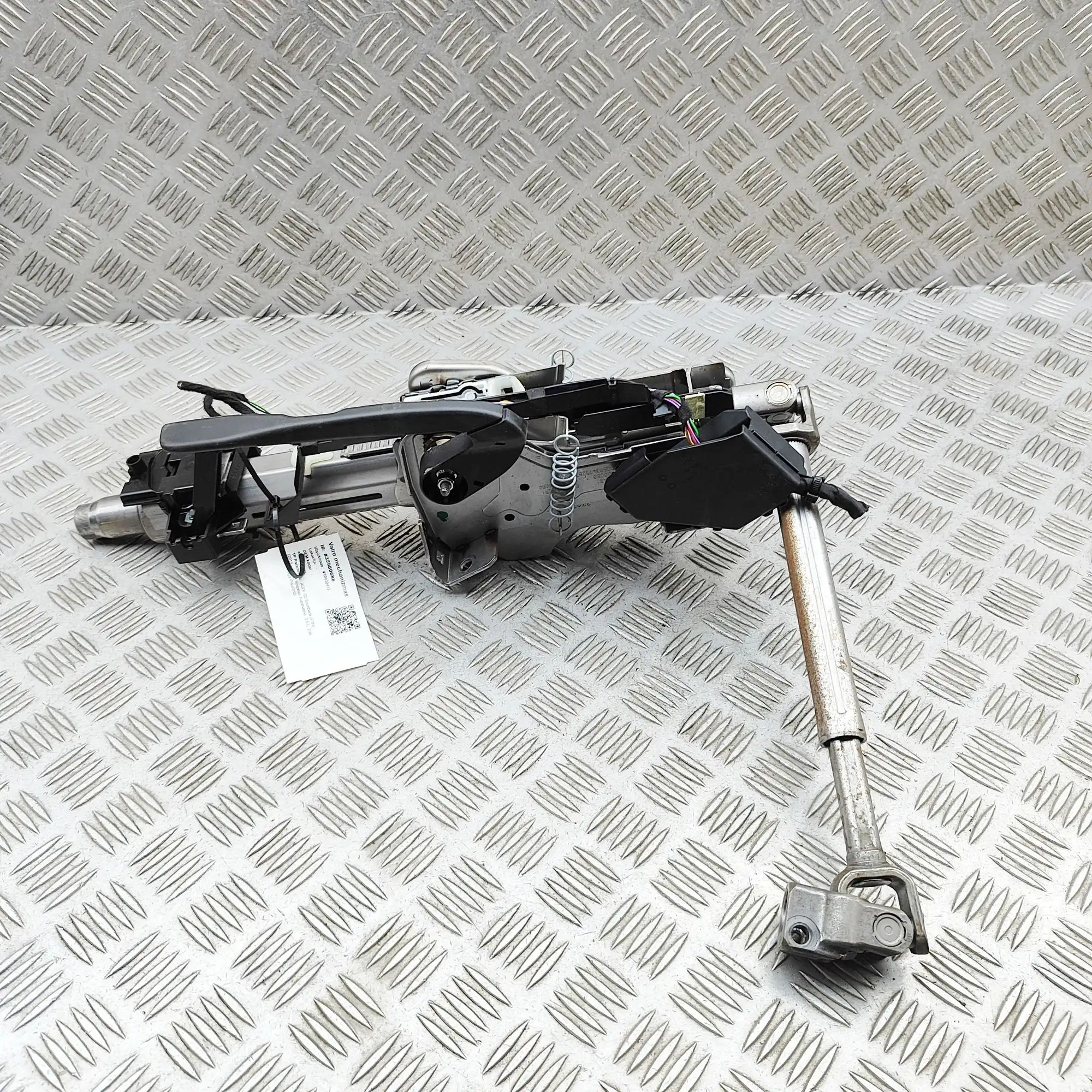 Audi Q3 (F3) Steering Column Mechanism Steering Column Mechanism — AUDI Q3 (Sportback ...