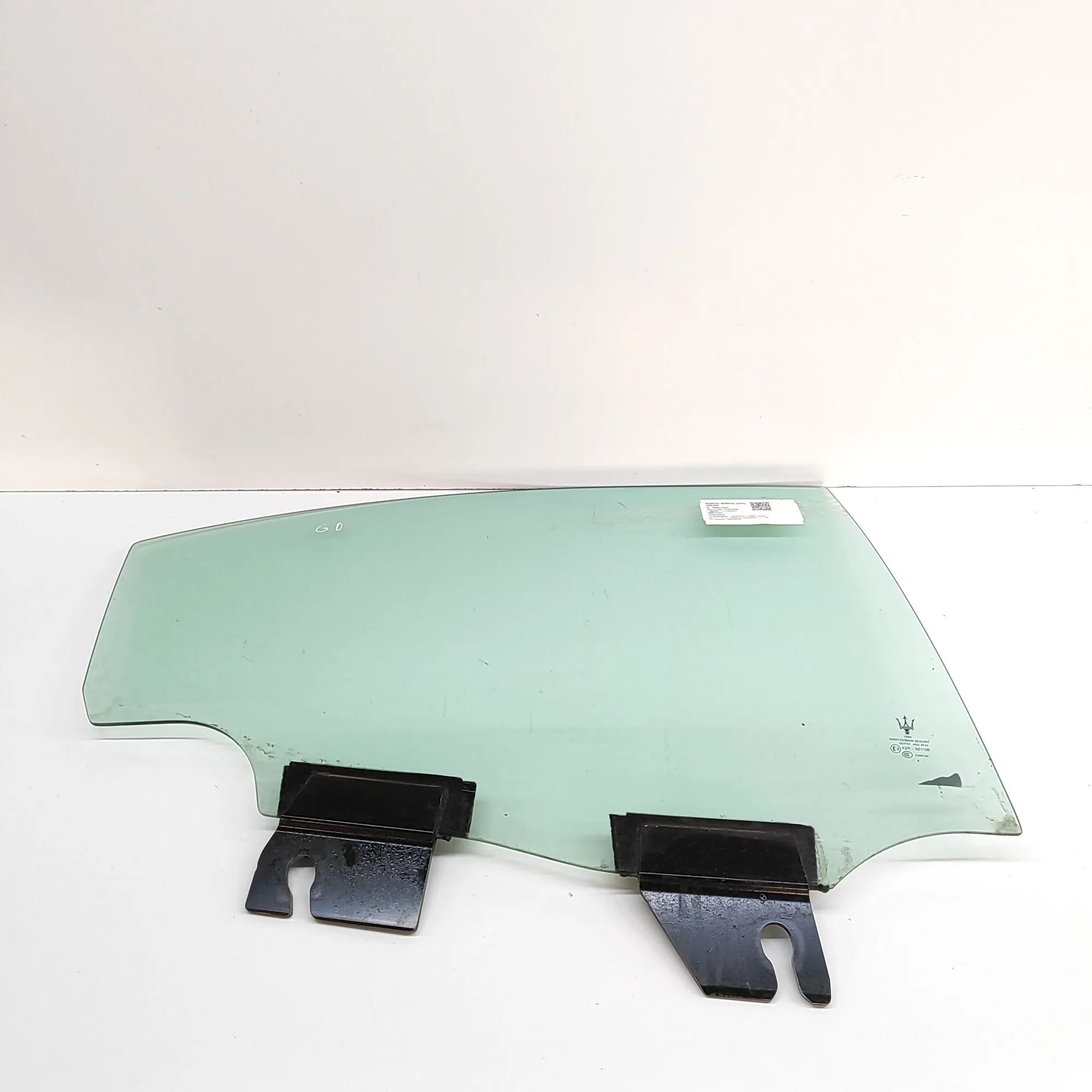 Maserati Ghibli Right rear door window