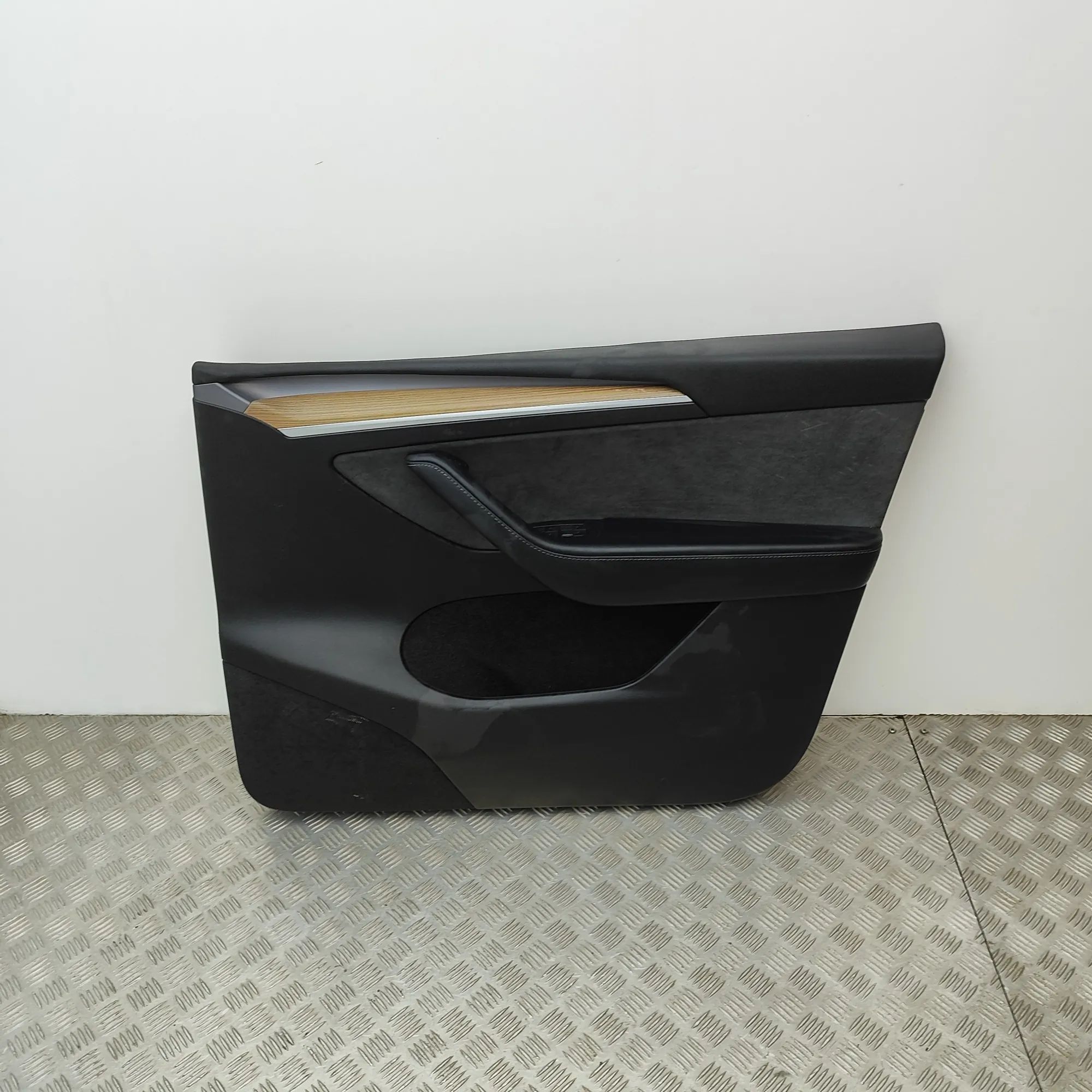 Tesla Model Y Front Right Door Panel