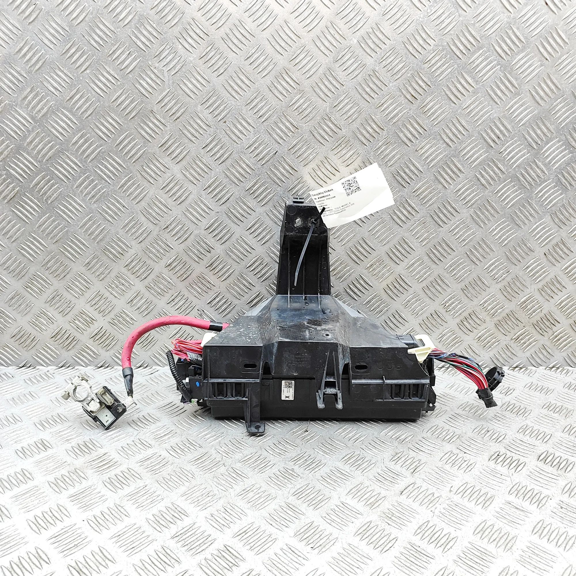 Tesla Model X Fuse Box Module