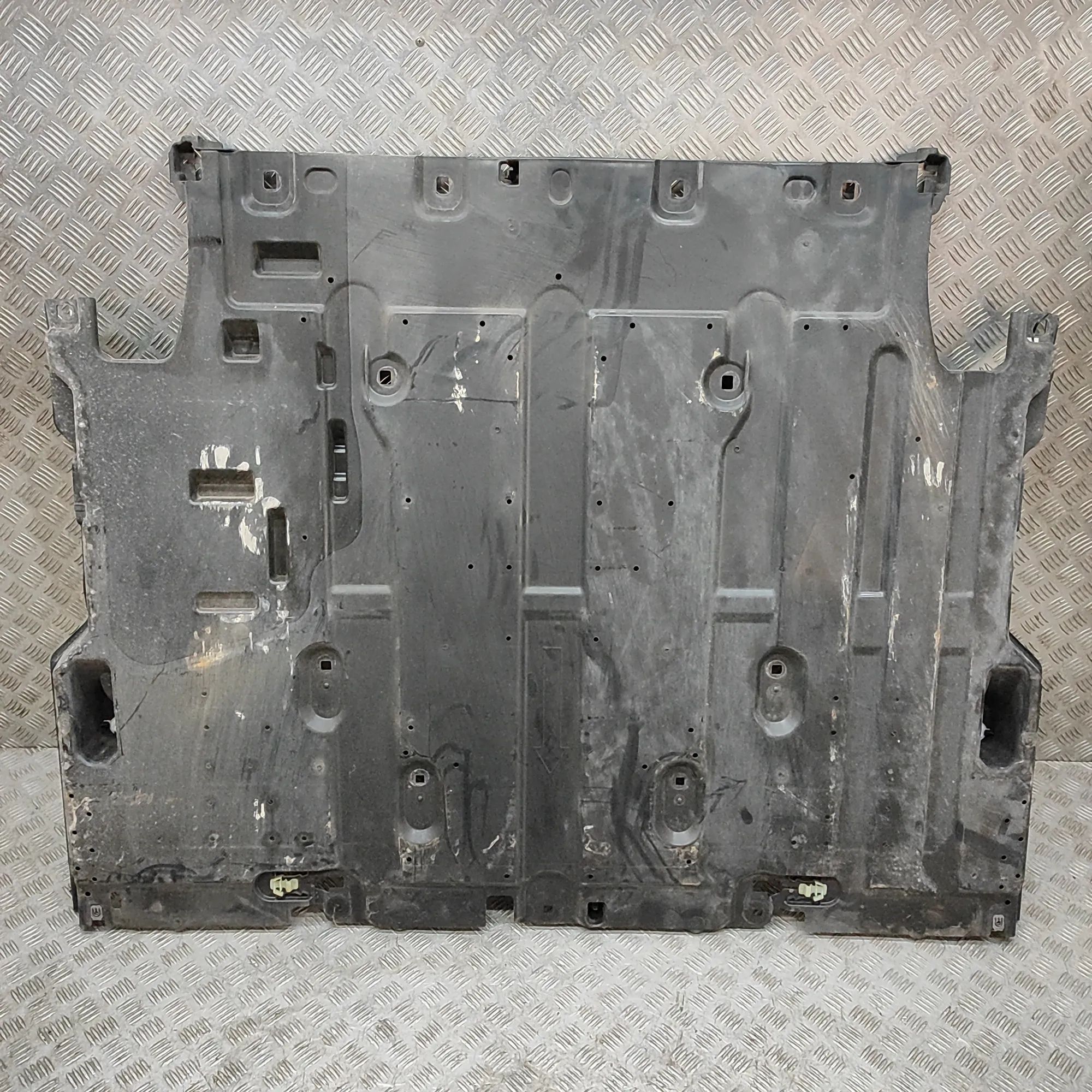 Opel Mokka (B) Rear Middle Underbody Cover Rear Middle Underbody Cover — OPEL MOKKA (2020-...