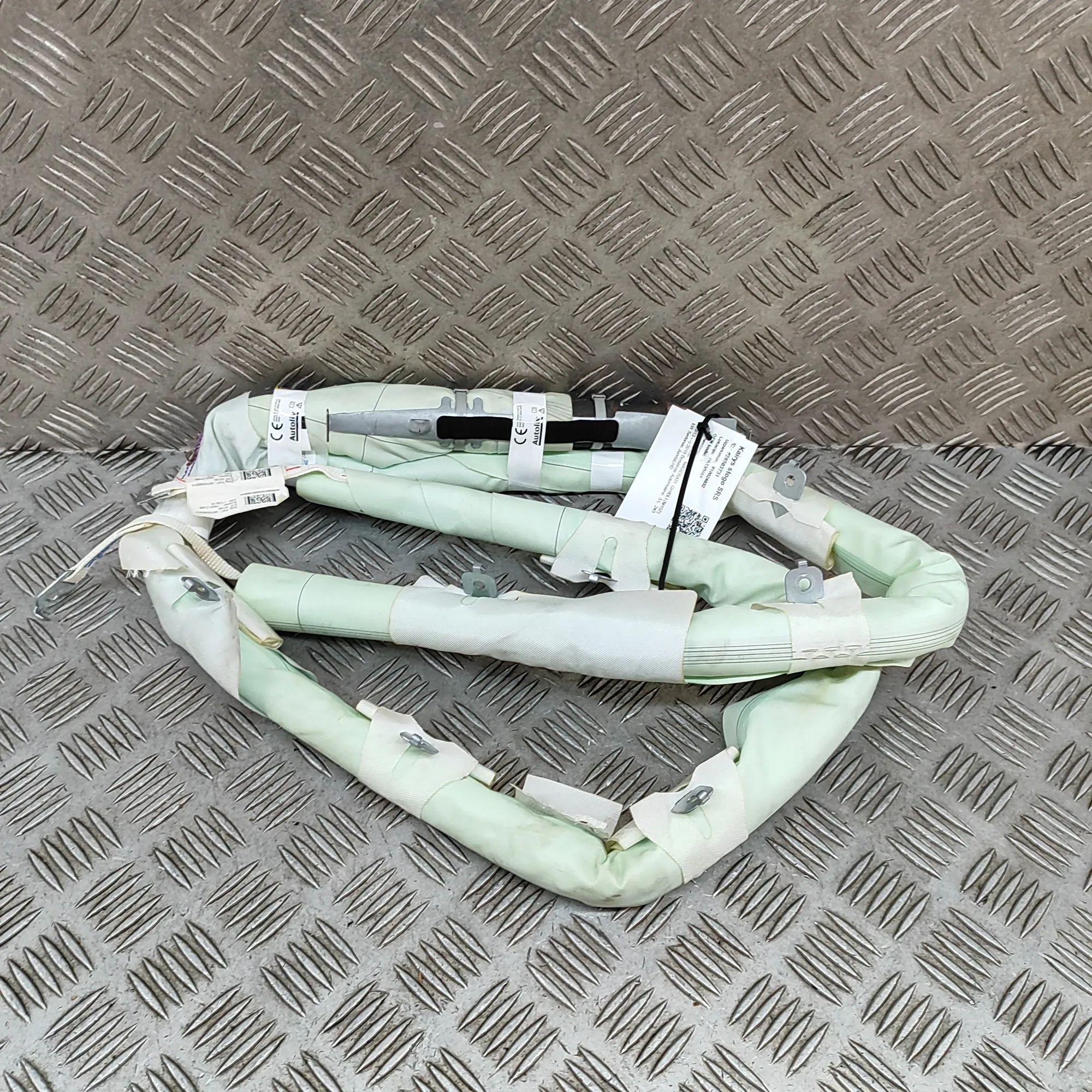 Maserati Ghibli Left Side Roof Safety Curtain SRS