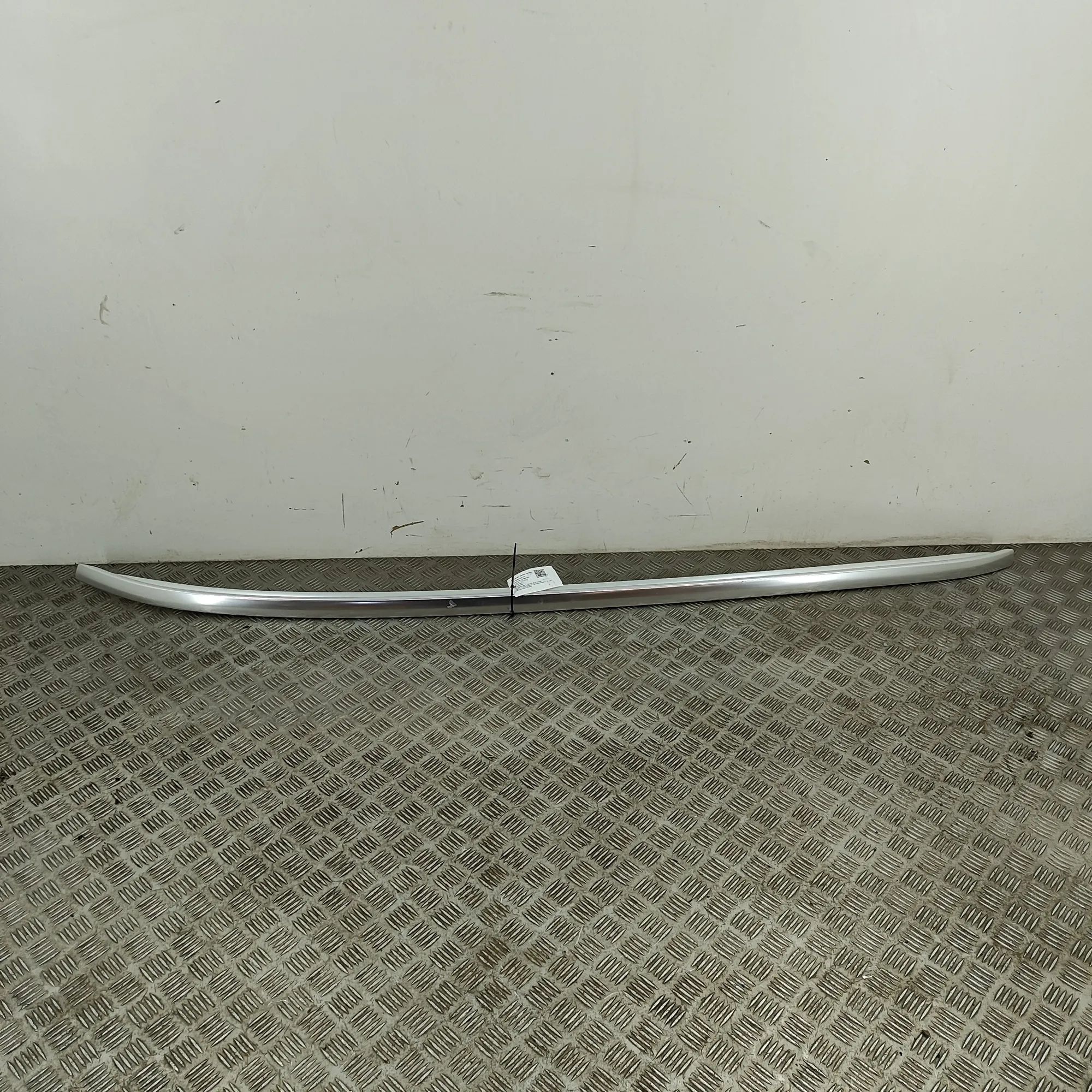 Volvo XC60 Right Side Roof Rail Right Side Roof Rail — VOLVO XC60 (II 246) (201...