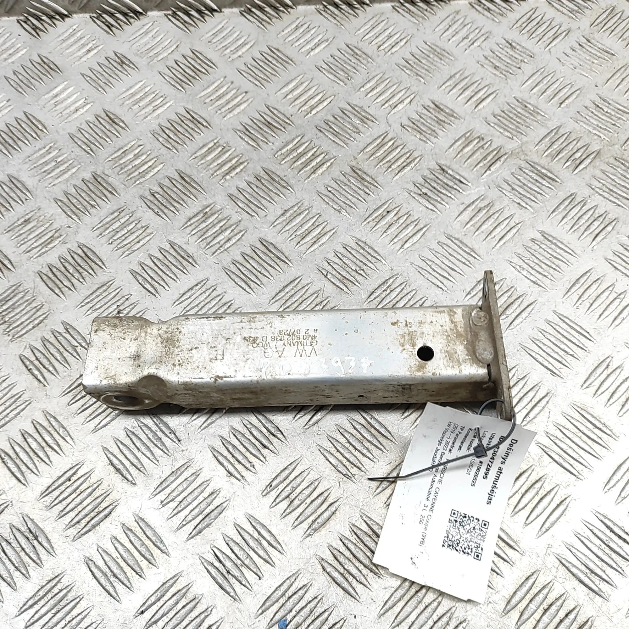 Porsche Cayenne Right Side Crash Absorber Right Side Crash Absorber — PORSCHE CAYENNE (Co...