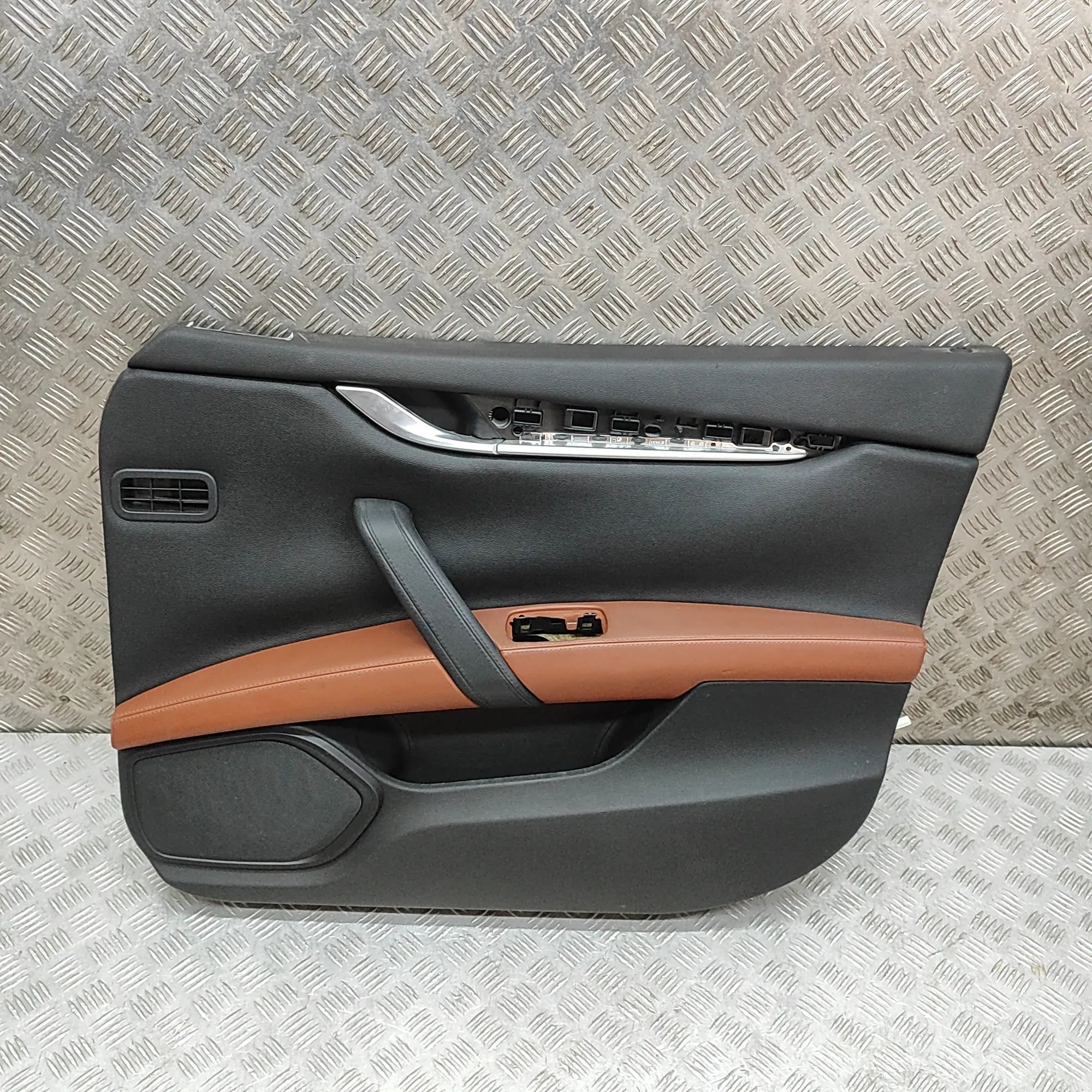 Maserati Ghibli Front Right Door Panel Front Right Door Panel — MASERATI GHIBLI (M157)...