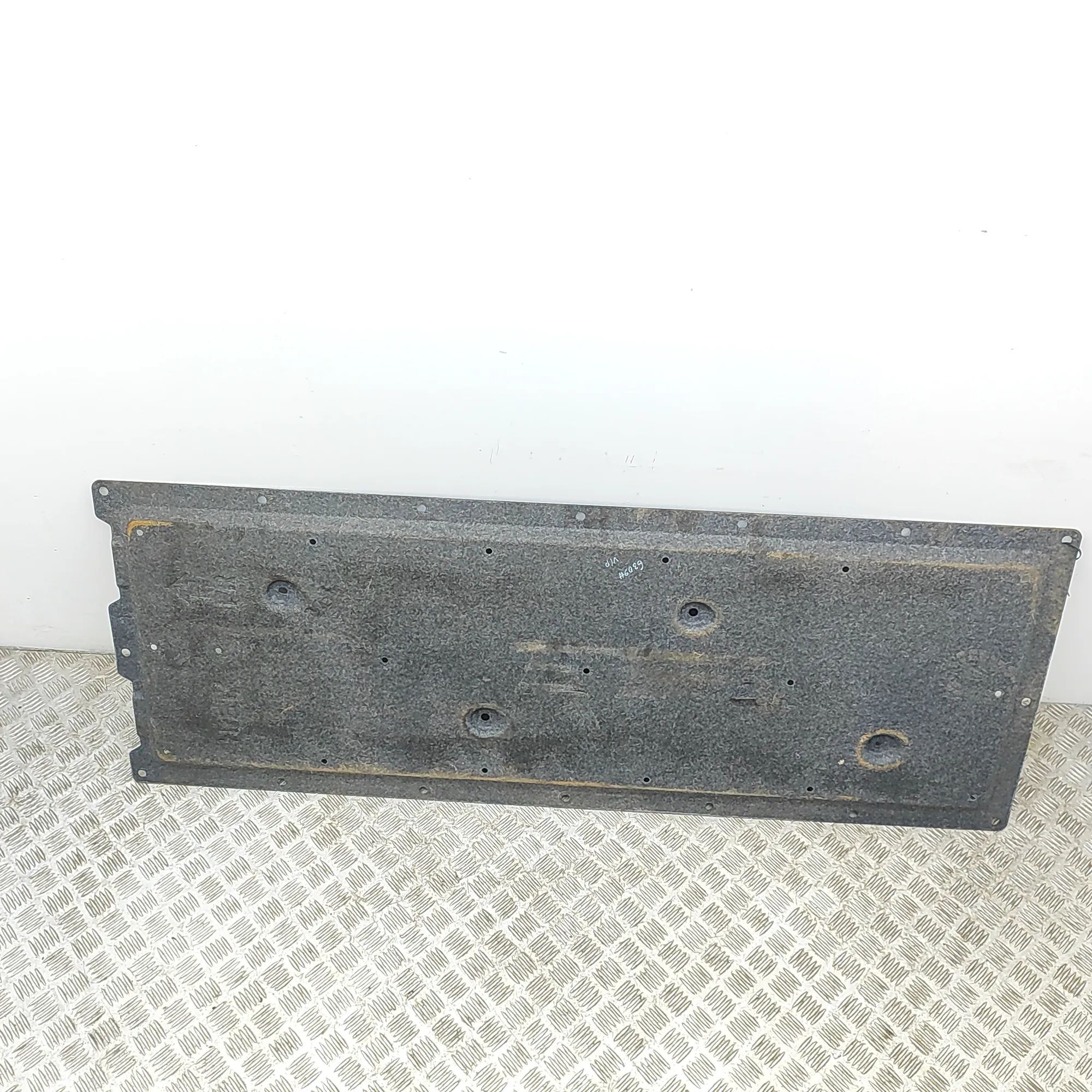 Nissan Ariya Centre underbody shield