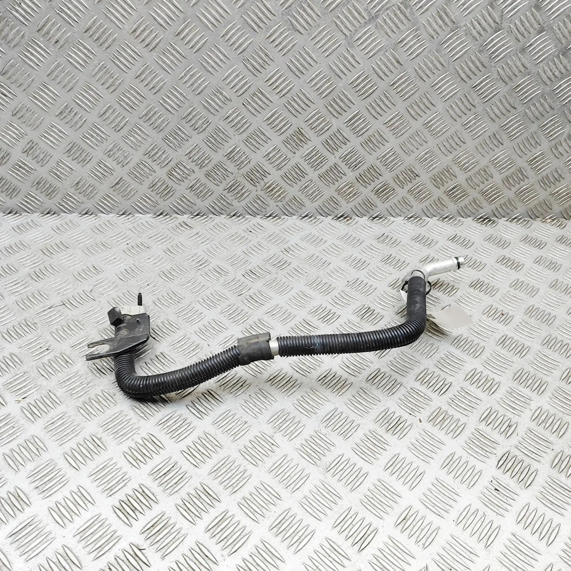 Lexus GS A/C Air Con Hose Pipe A/C Air Con Hose Pipe — LEXUS GS (_L1_) (2011-....