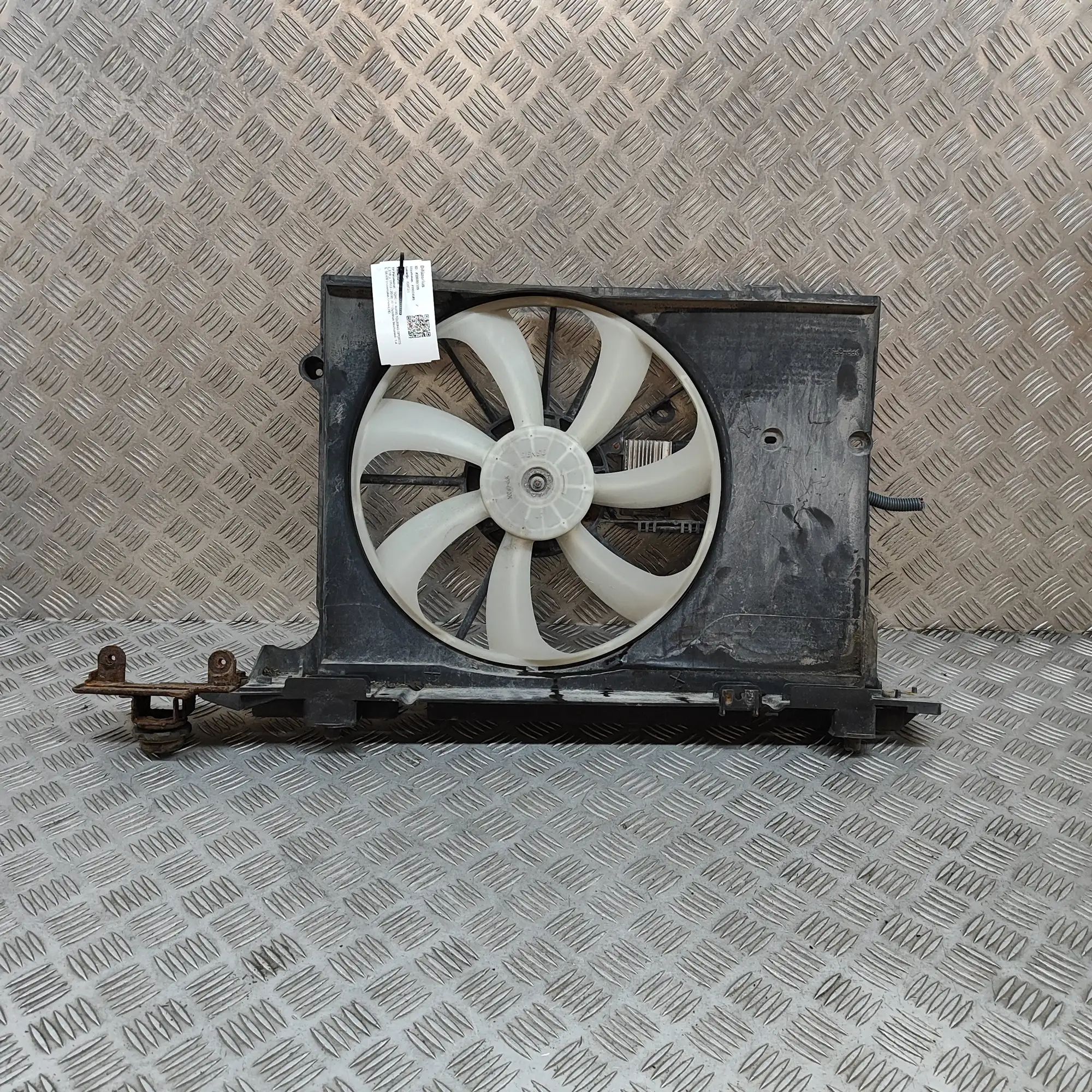 Toyota Auris Engine Cooling Fan Shroud Engine Cooling Fan Shroud — TOYOTA AURIS (TOURI...