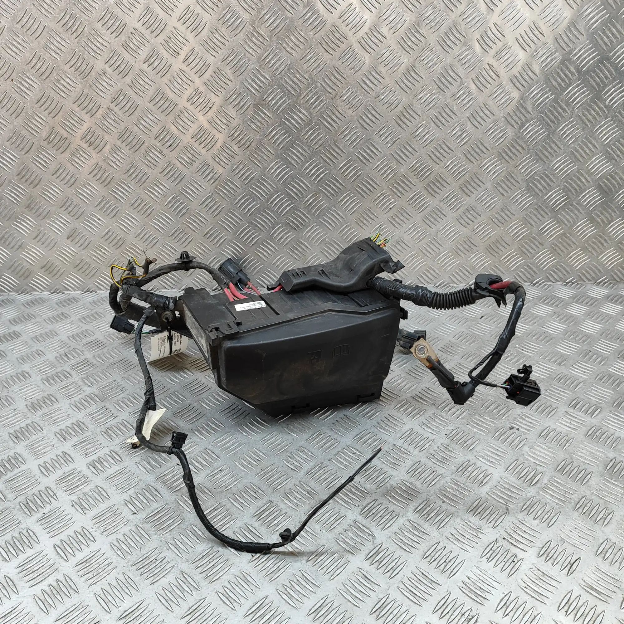 Land Rover Range Rover Evoque Fuse Box Module Fuse Box Module — LAND ROVER RANGE ROVER EVOQUE...