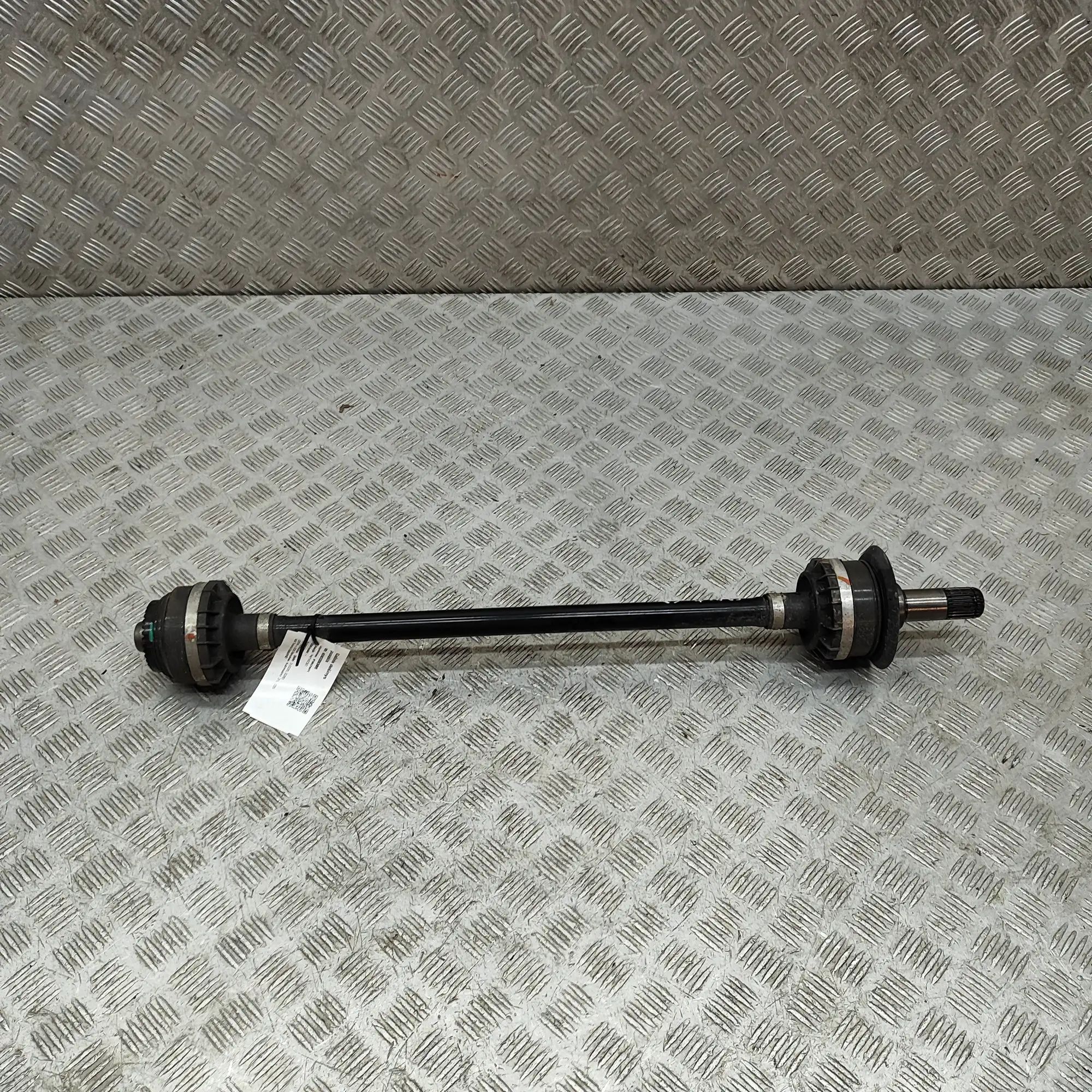BMW 3 (G20 / G21) Rear Right Driveshaft Rear Right Driveshaft — BMW 3 SERIES (G20, G21)...