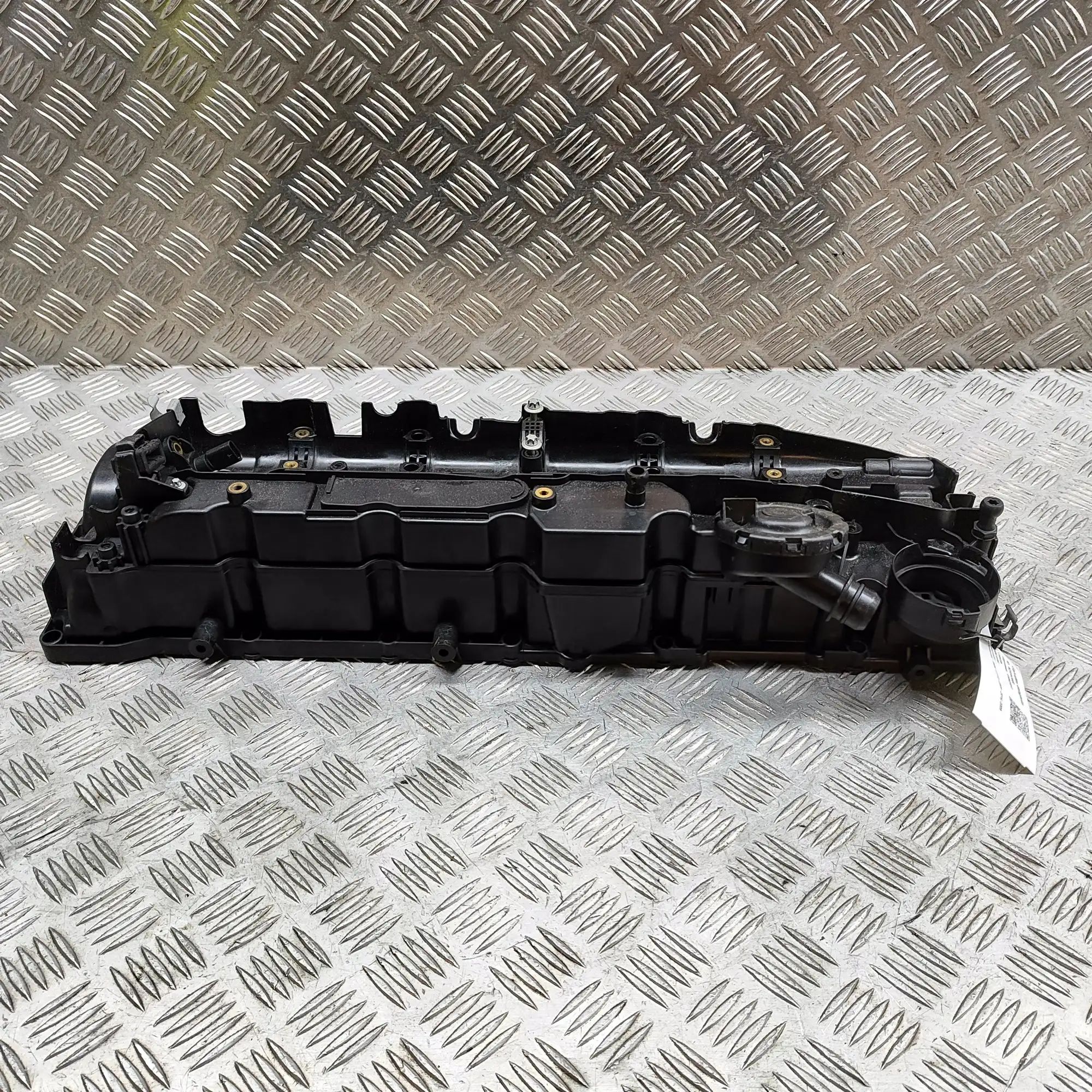 BMW 5 (E60 / E61) Valve Cover