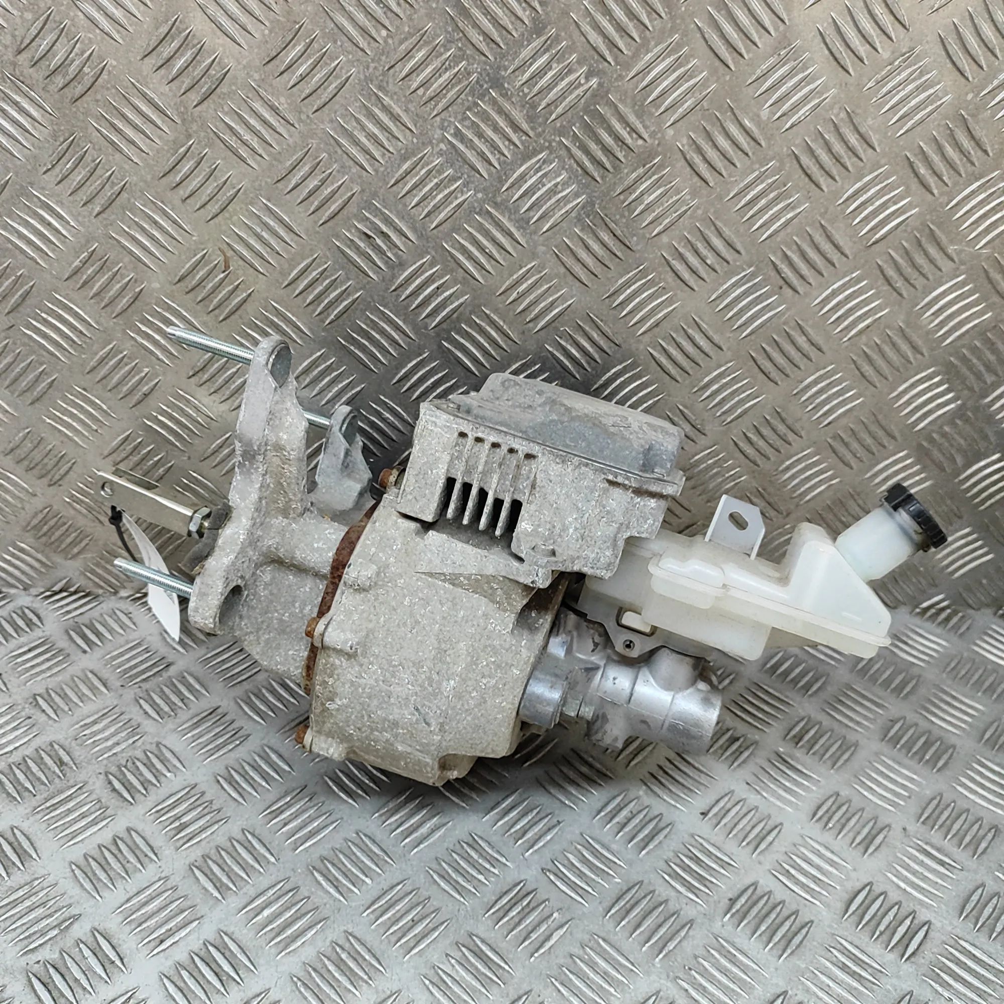 Nissan Leaf Brake Servo Booster Brake Servo Booster — NISSAN LEAF (ZE1) (2017-....