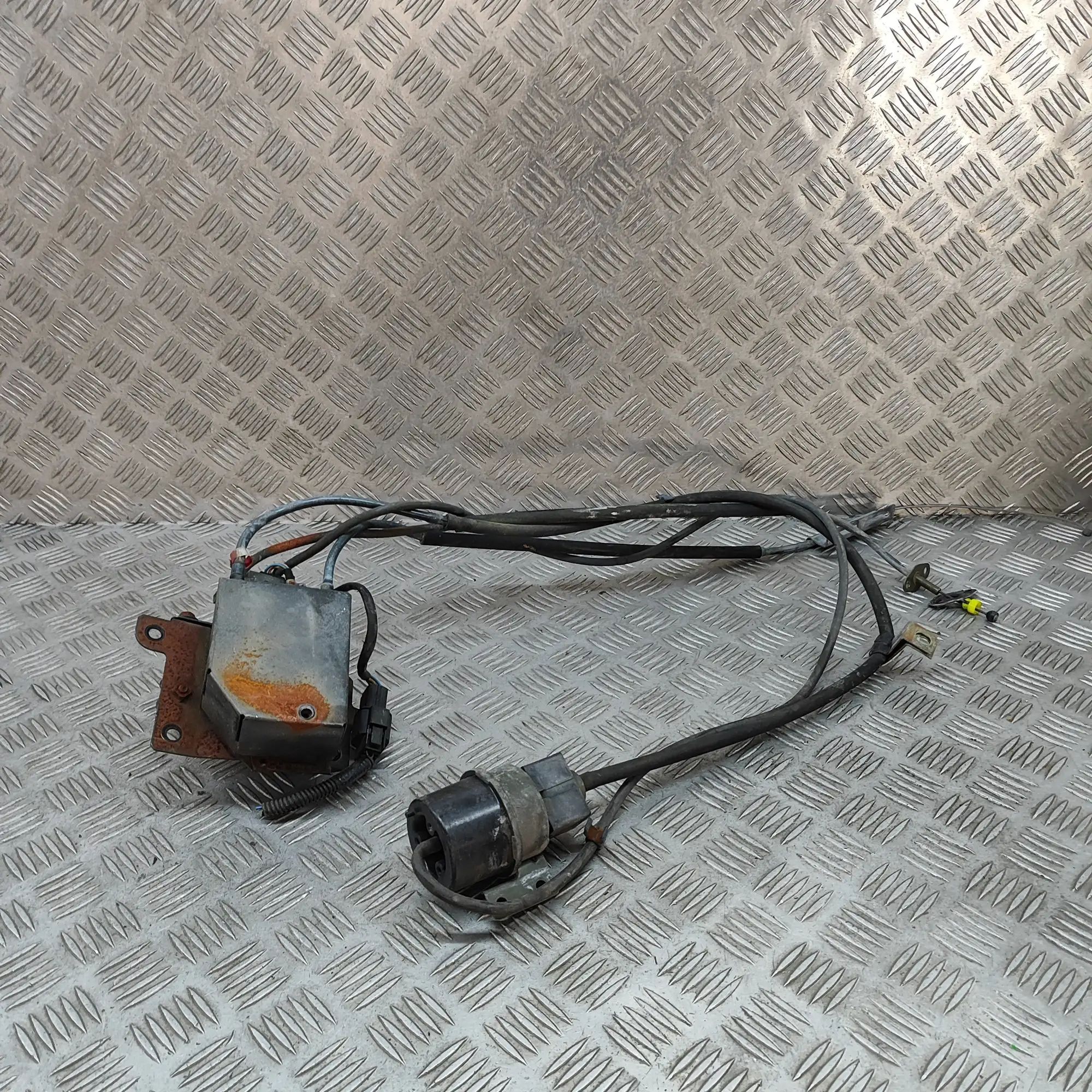 Mitsubishi 3000 GT Other Control Units Other Control Units — MITSUBISHI 3000 (GT Coupe...