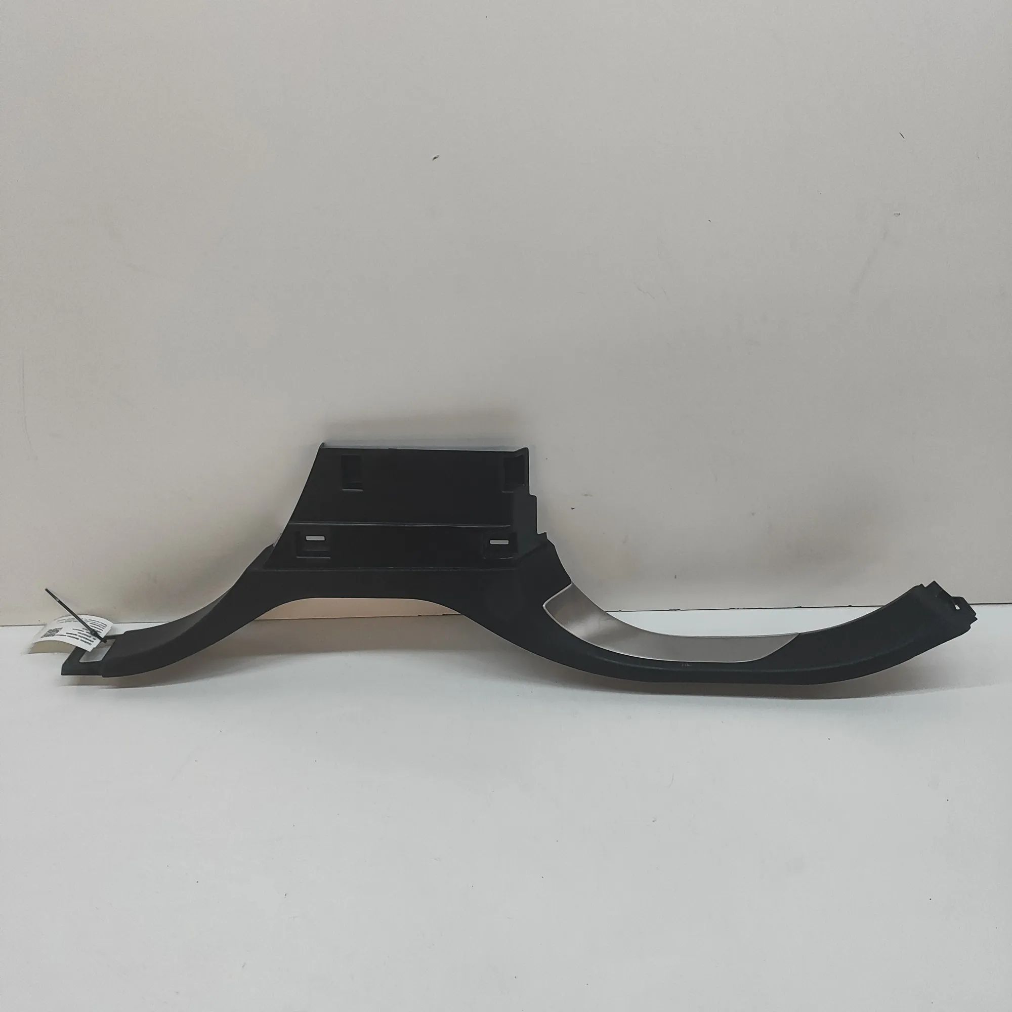 Land Rover Range Rover Sport (L461) Interior sill trim — rear right Interior sill trim — rear right — LAND ROVER RA...
