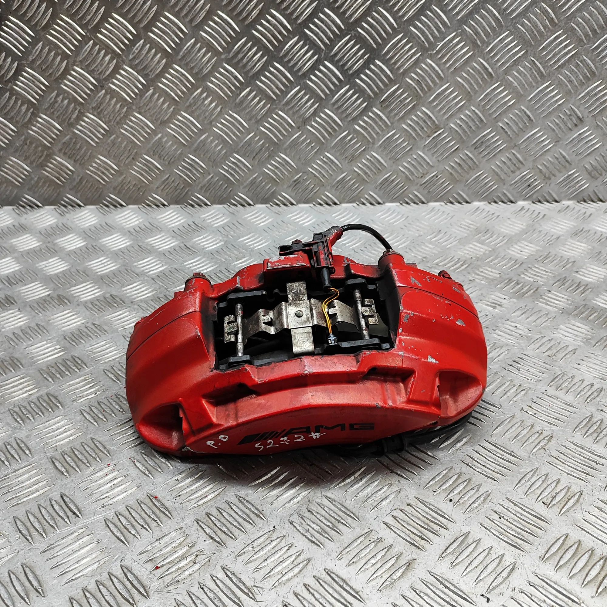 Mercedes-Benz A (W176) Brake caliper — front right Brake caliper — front right — MERCEDES BENZ C-C...