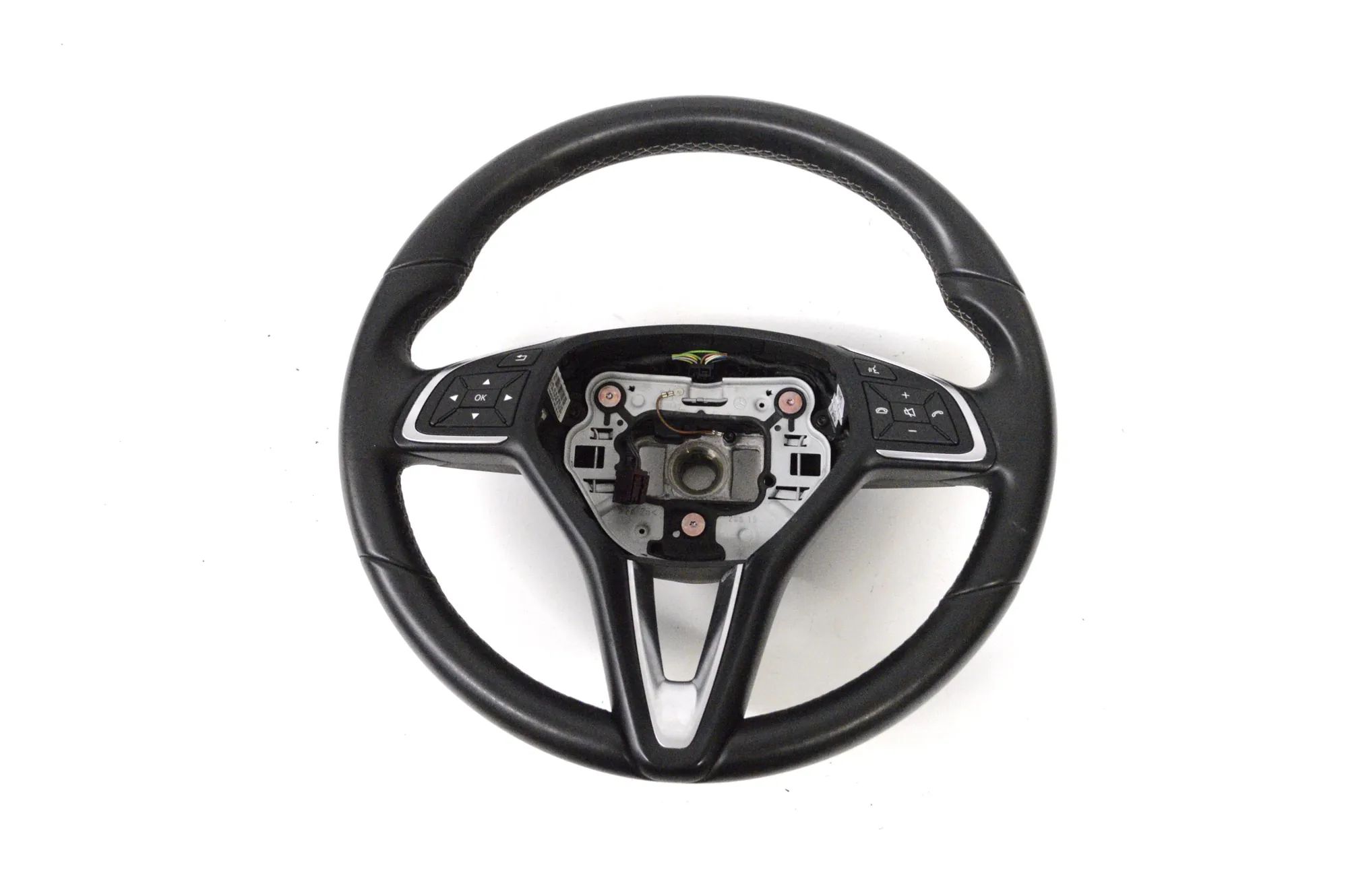 Infiniti Q30 steering wheel