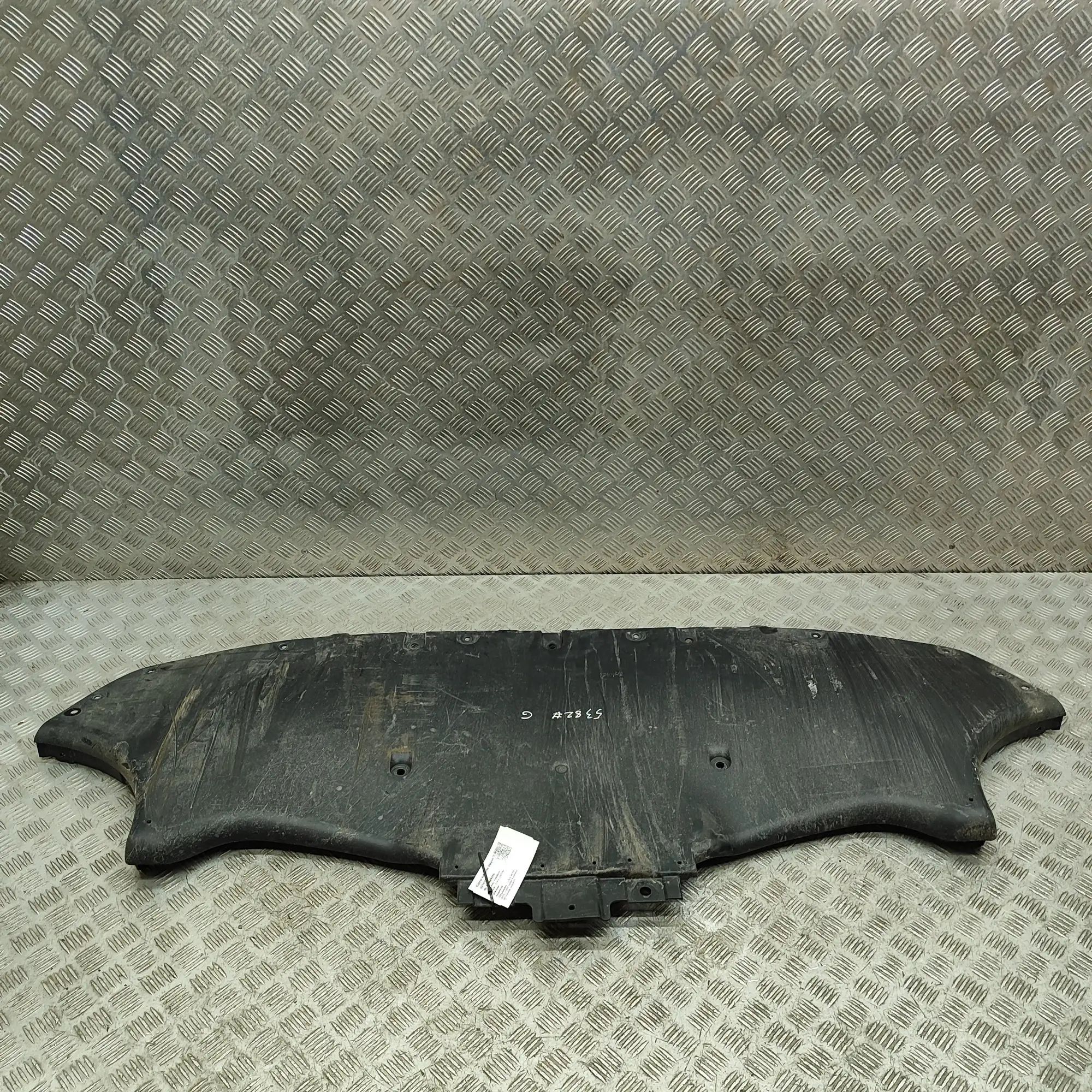 Tesla Model Y Rear Middle Underbody Cover