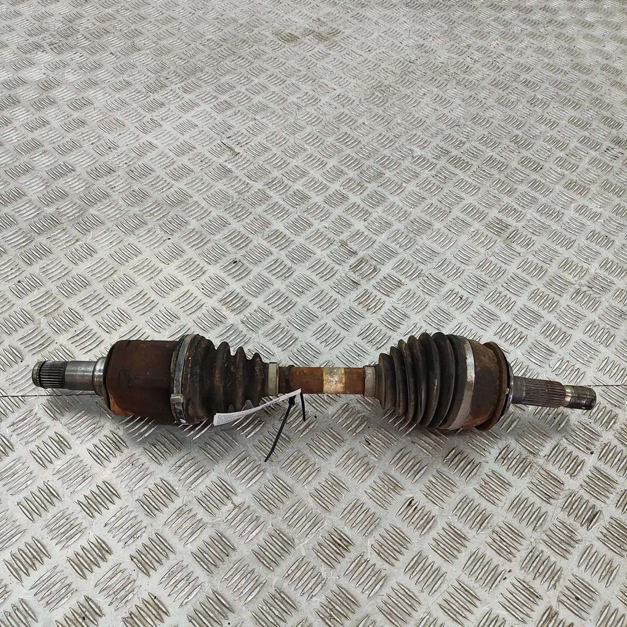 Toyota Hilux Front Right Driveshaft Front Right Driveshaft — TOYOTA HILUX (VII Pick...