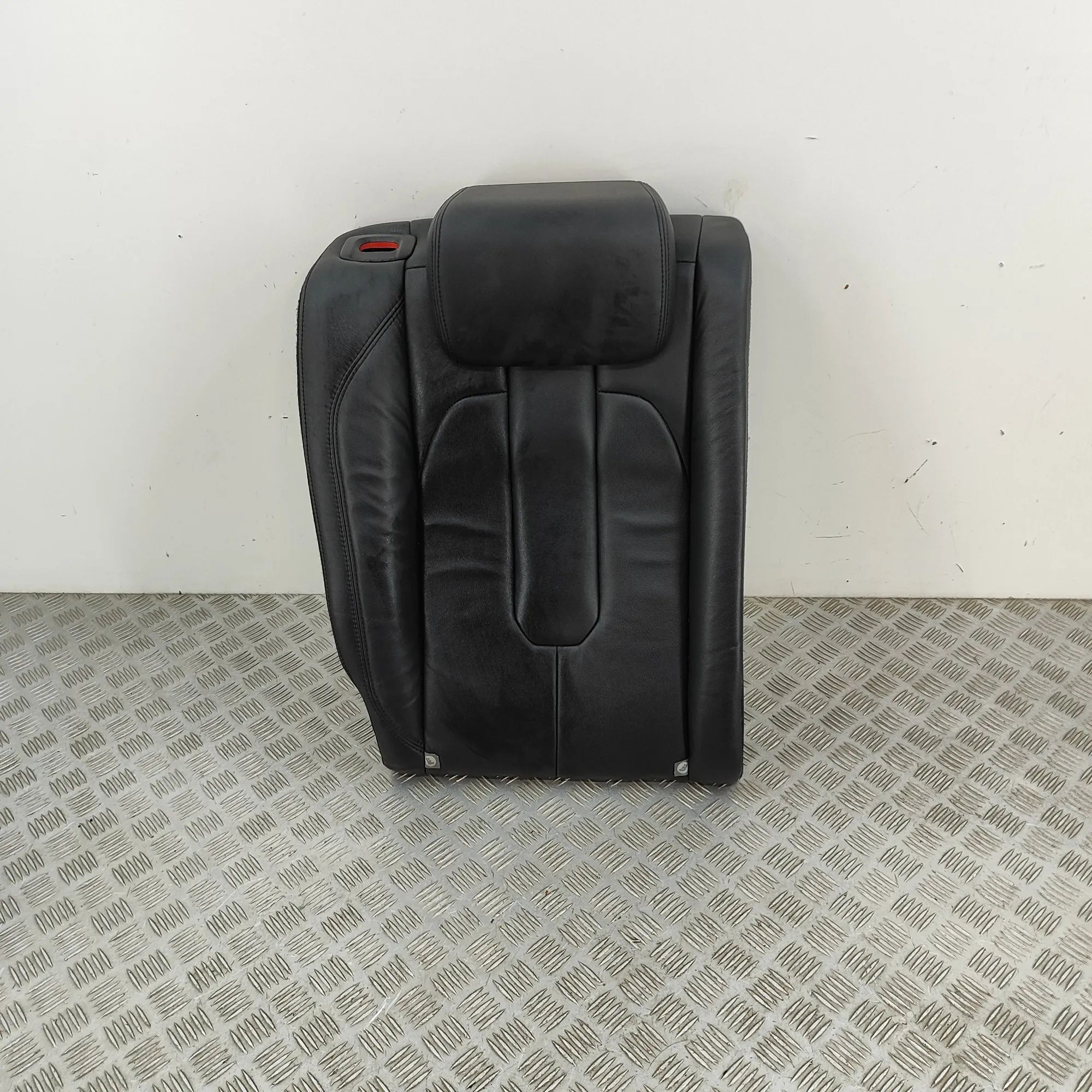 Land Rover Range Rover Evoque Rear seat Rear seat — LAND ROVER RANGE ROVER EVOQUE (L538...