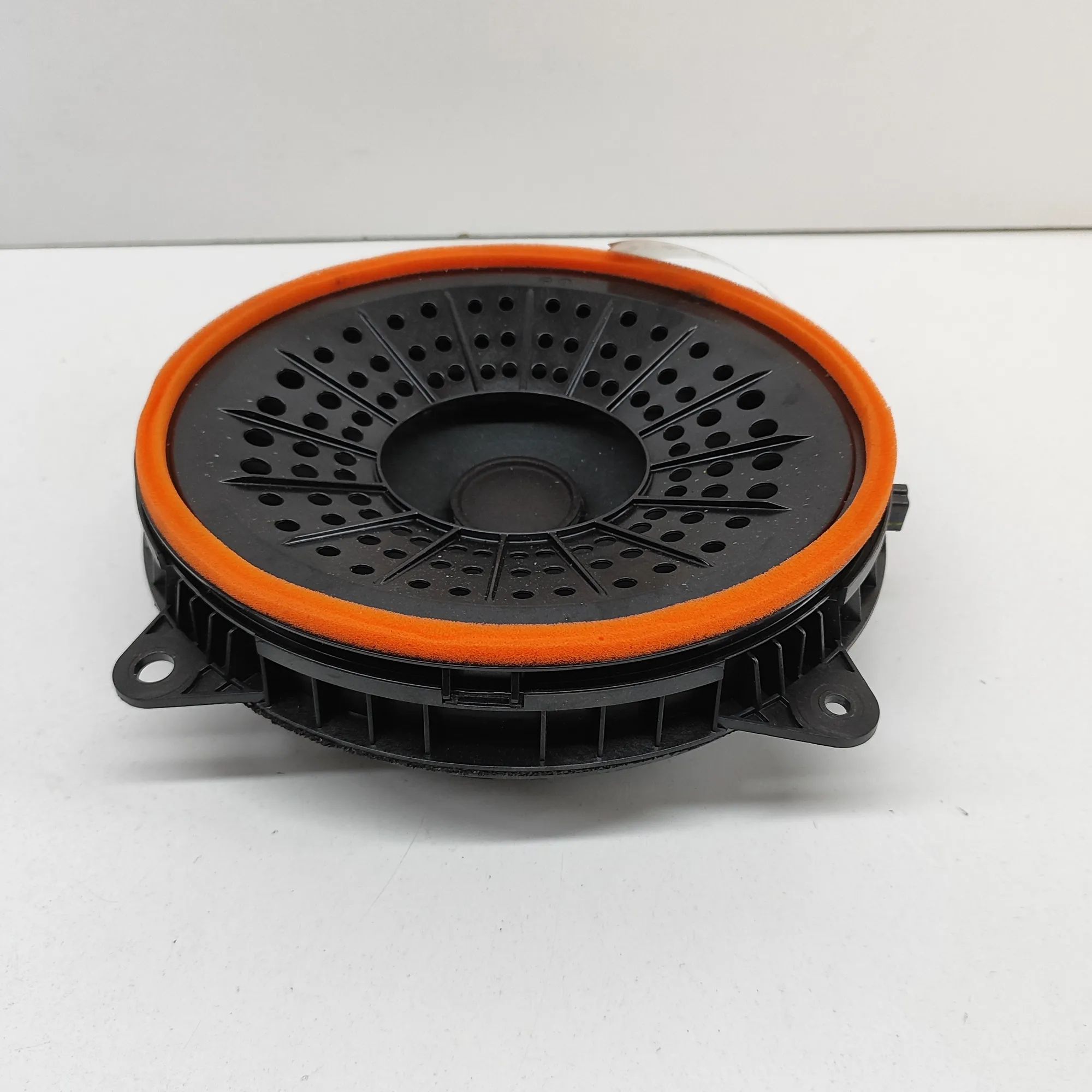 Toyota Sienna Front Left Door Speaker Front Left Door Speaker — TOYOTA SIENNA (_L4_) ...