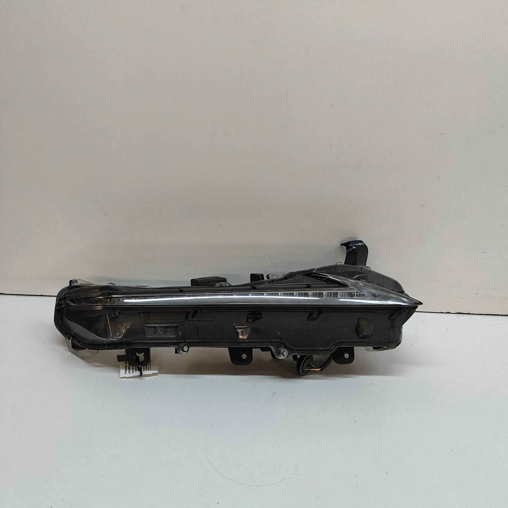 Lexus NX Front Right Additional Light Front Right Additional Light — LEXUS NX (_Z1_) ...