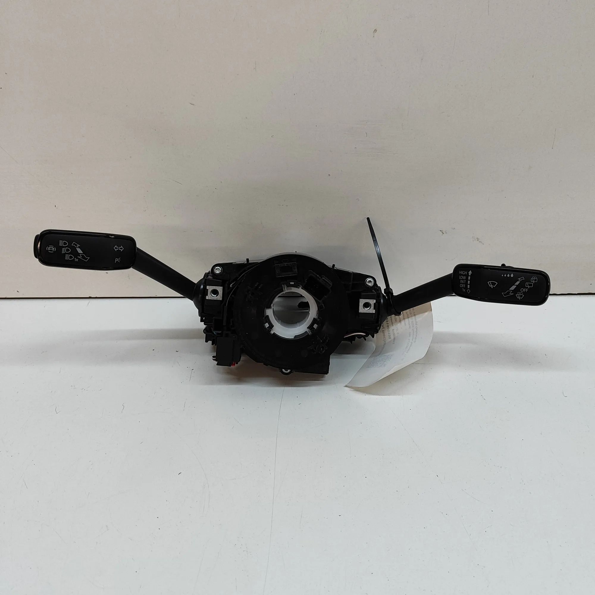Volkswagen T-Cross Indicator Wiper Stalk Switch Indicator Wiper Stalk Switch — VW T-CROSS (C11)...